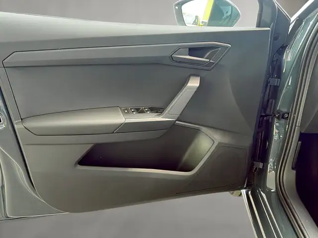 Seat Ibiza view 6