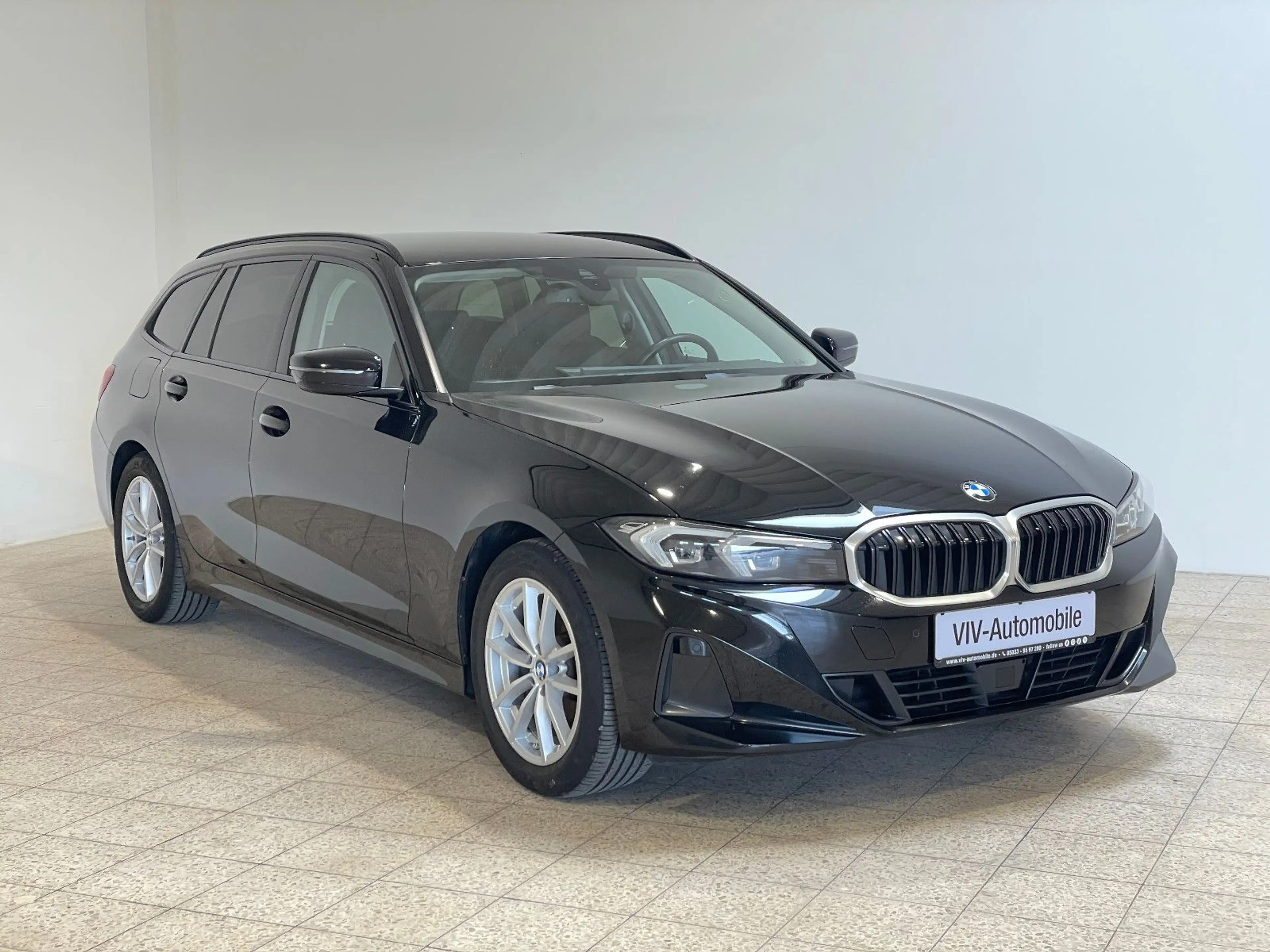 BMW 318 d Touring 1.Hand*Sport Sitze*Teil-Leder*M — photo 3