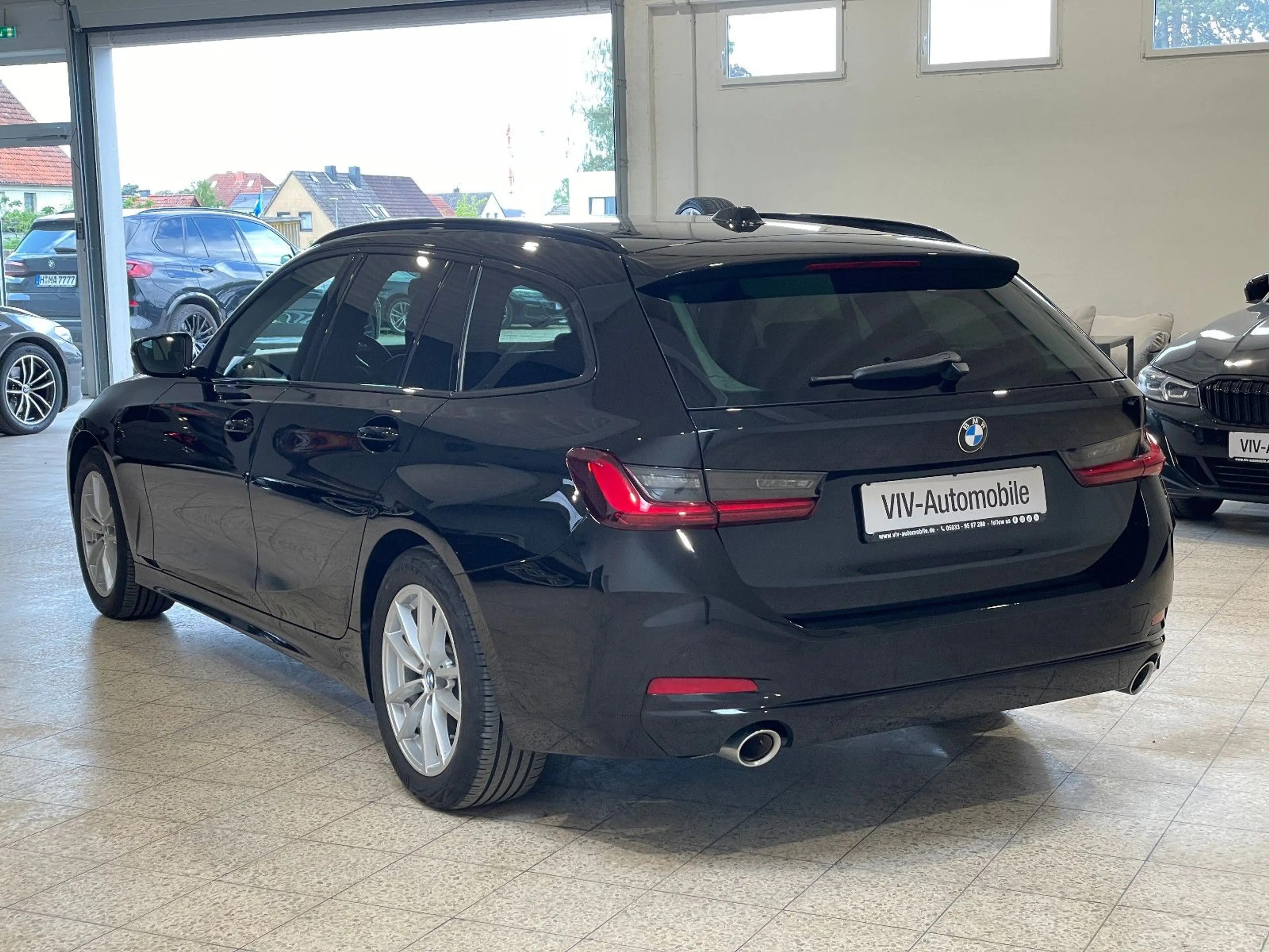 BMW 318 d Touring 1.Hand*Sport Sitze*Teil-Leder*M — photo 6