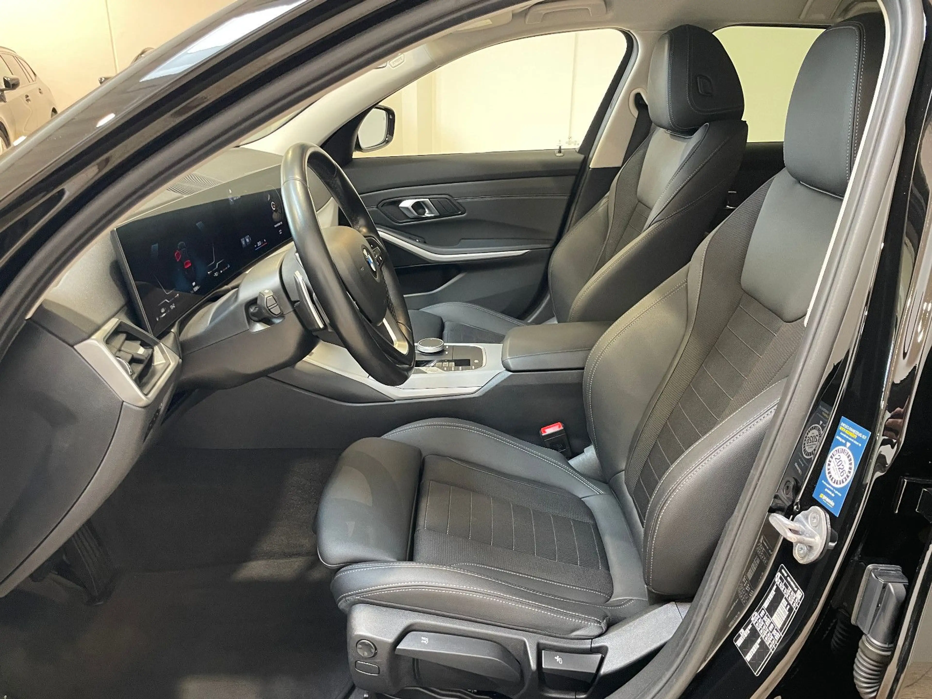 BMW 318 d Touring 1.Hand*Sport Sitze*Teil-Leder*M — photo 15