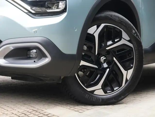 Citroen C4 view 5