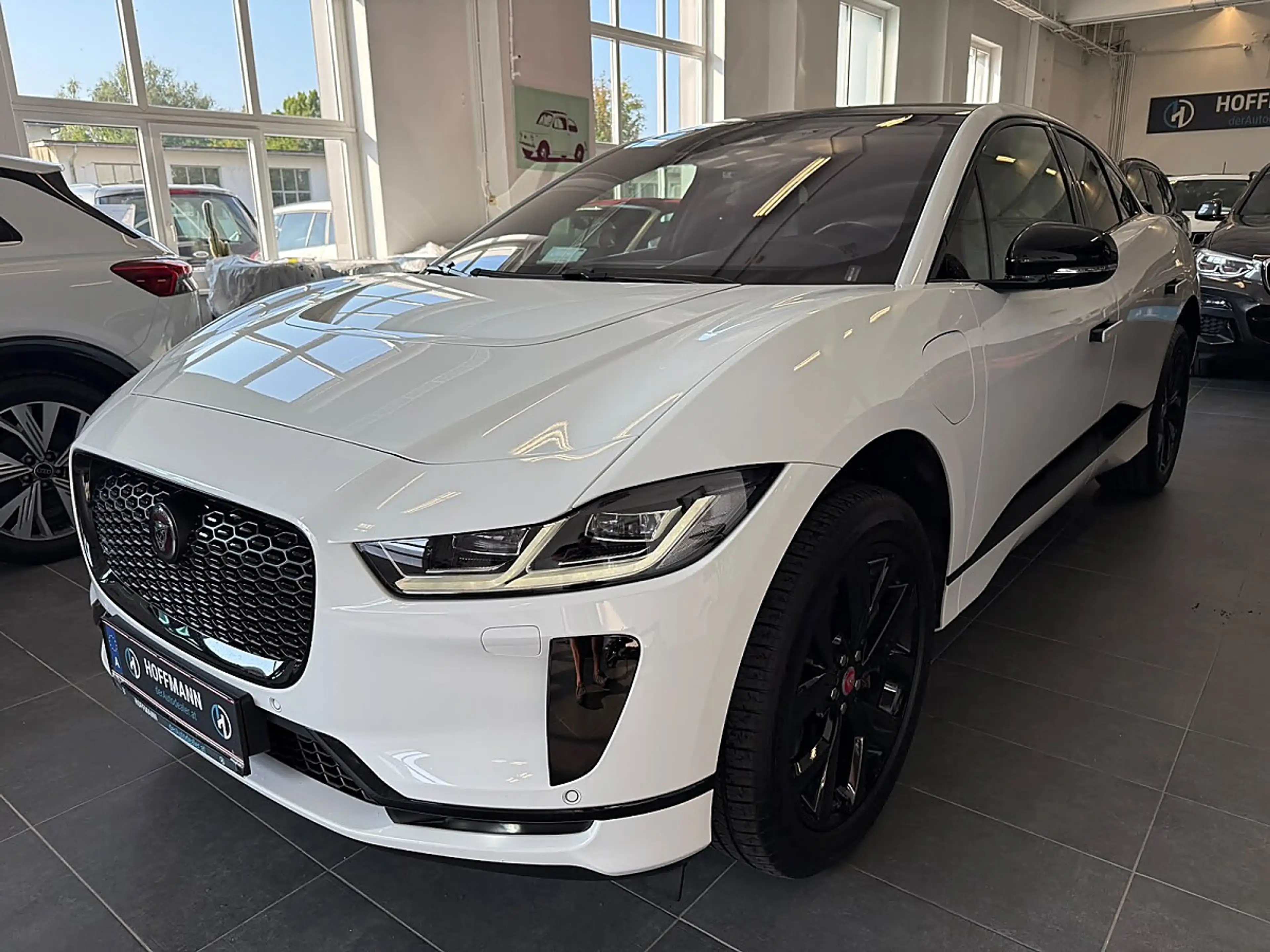 Jaguar I-Pace Austria Edition EV320 AWD — photo 11
