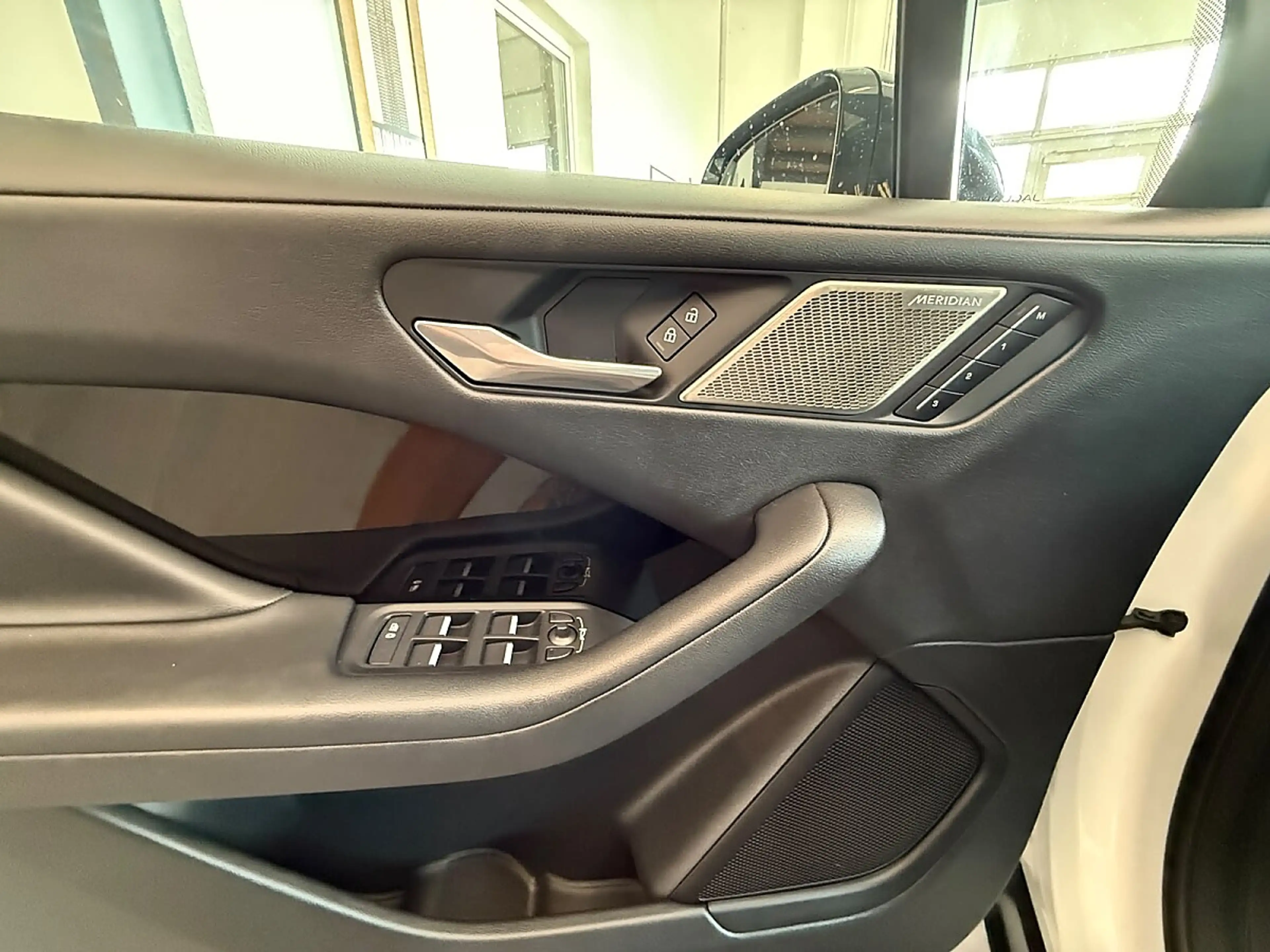 Jaguar I-Pace Austria Edition EV320 AWD — photo 15