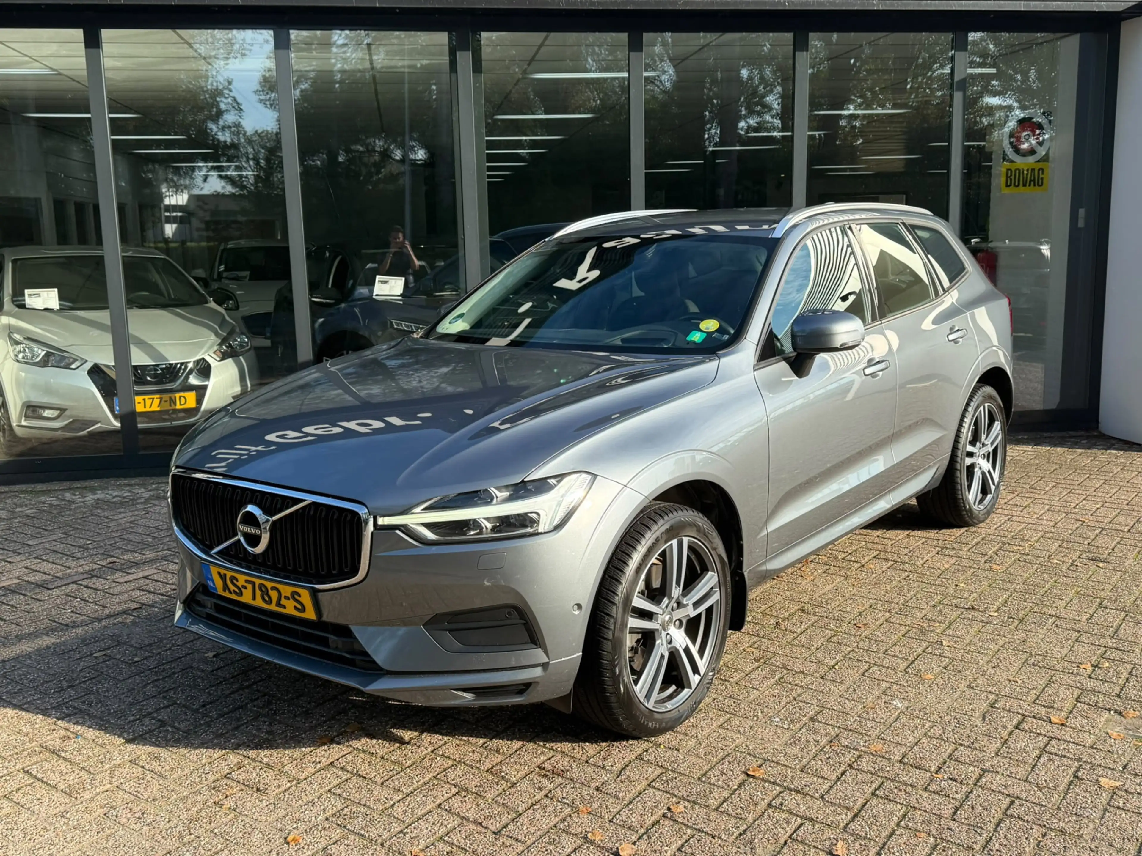 Volvo XC60 2.0 D4 191pk Momentum*Navi*AHK*EXPORT/EX.BPM* — photo 2