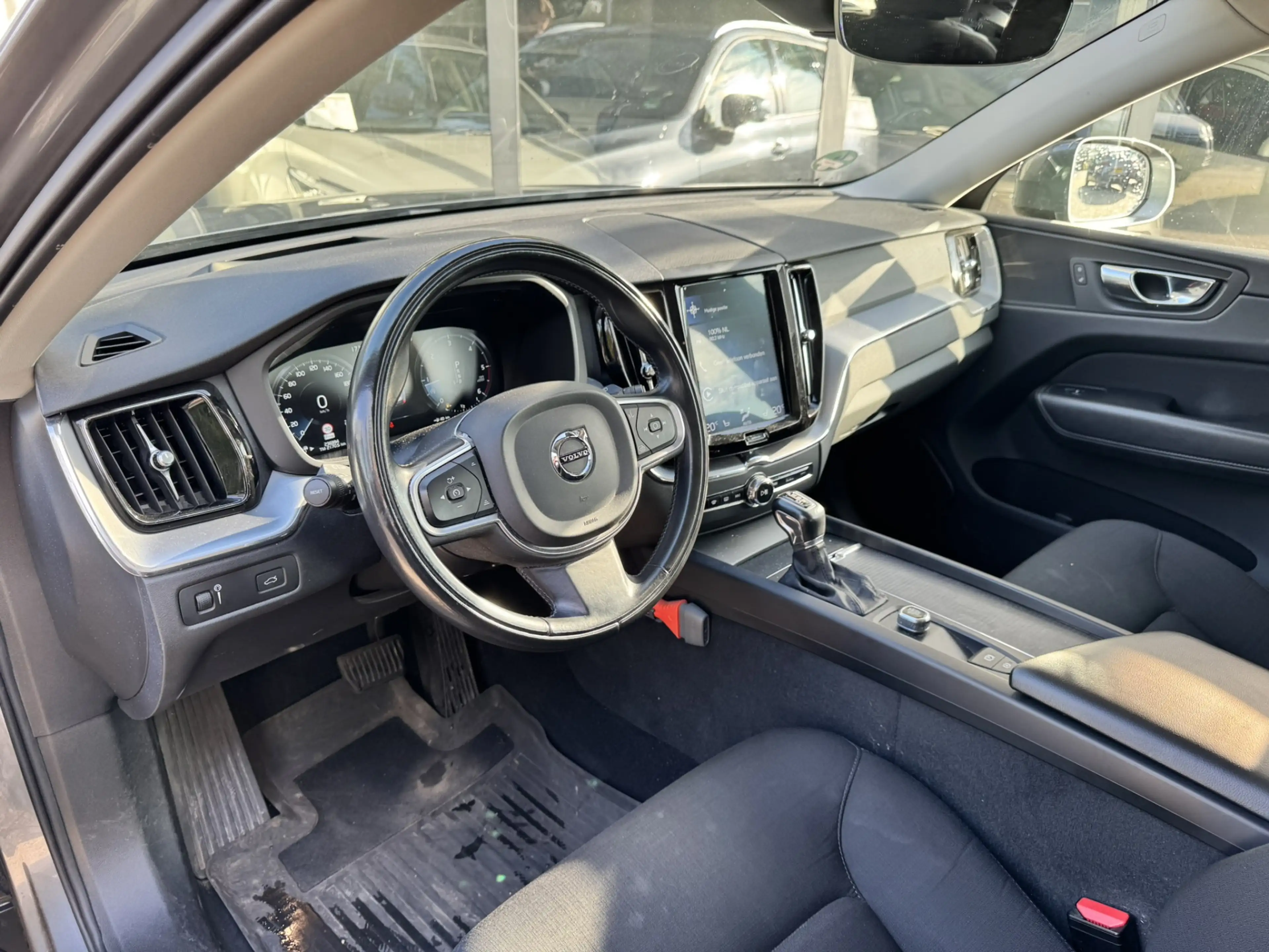 Volvo XC60 2.0 D4 191pk Momentum*Navi*AHK*EXPORT/EX.BPM* — photo 5
