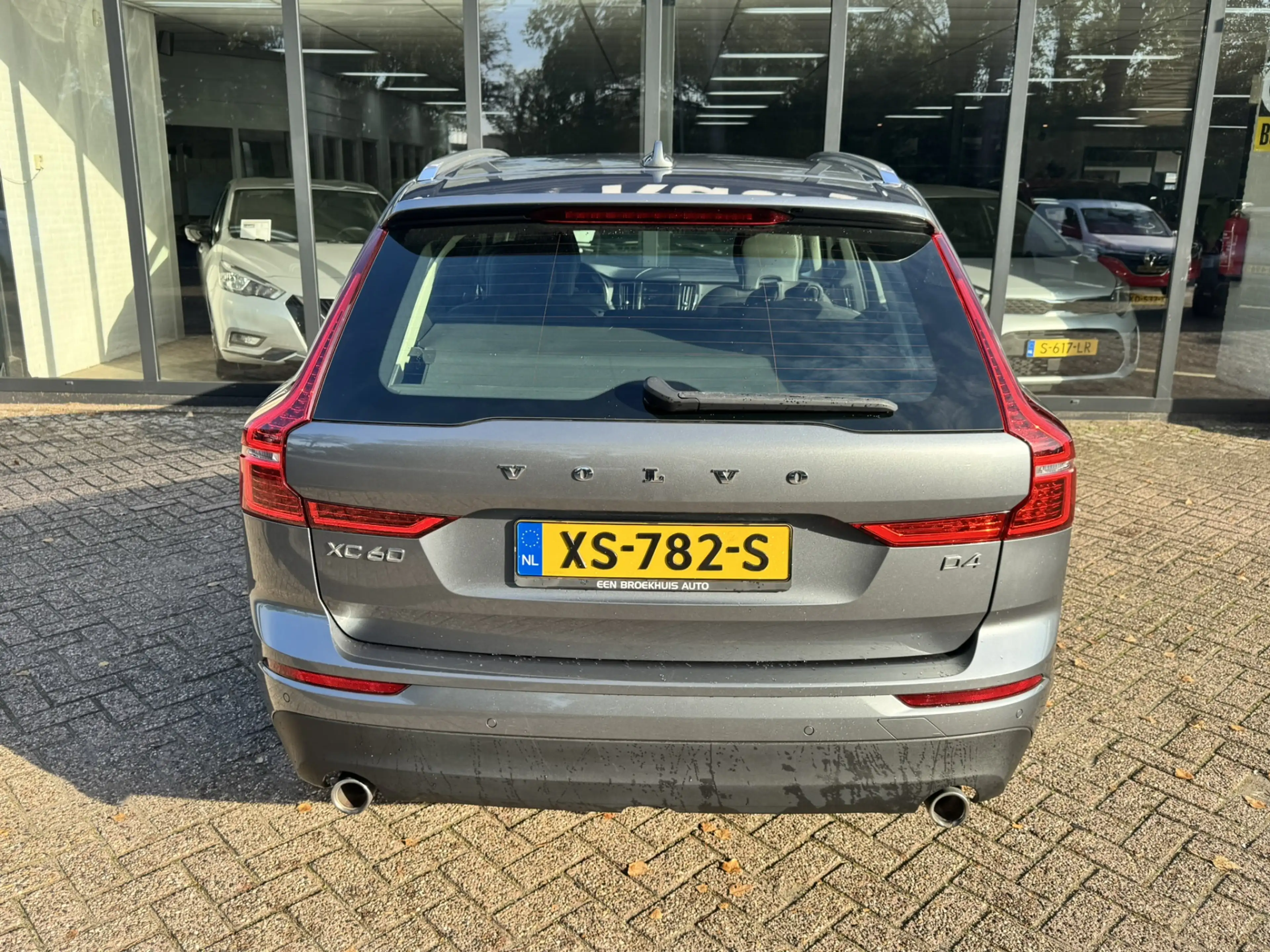 Volvo XC60 2.0 D4 191pk Momentum*Navi*AHK*EXPORT/EX.BPM* — photo 11