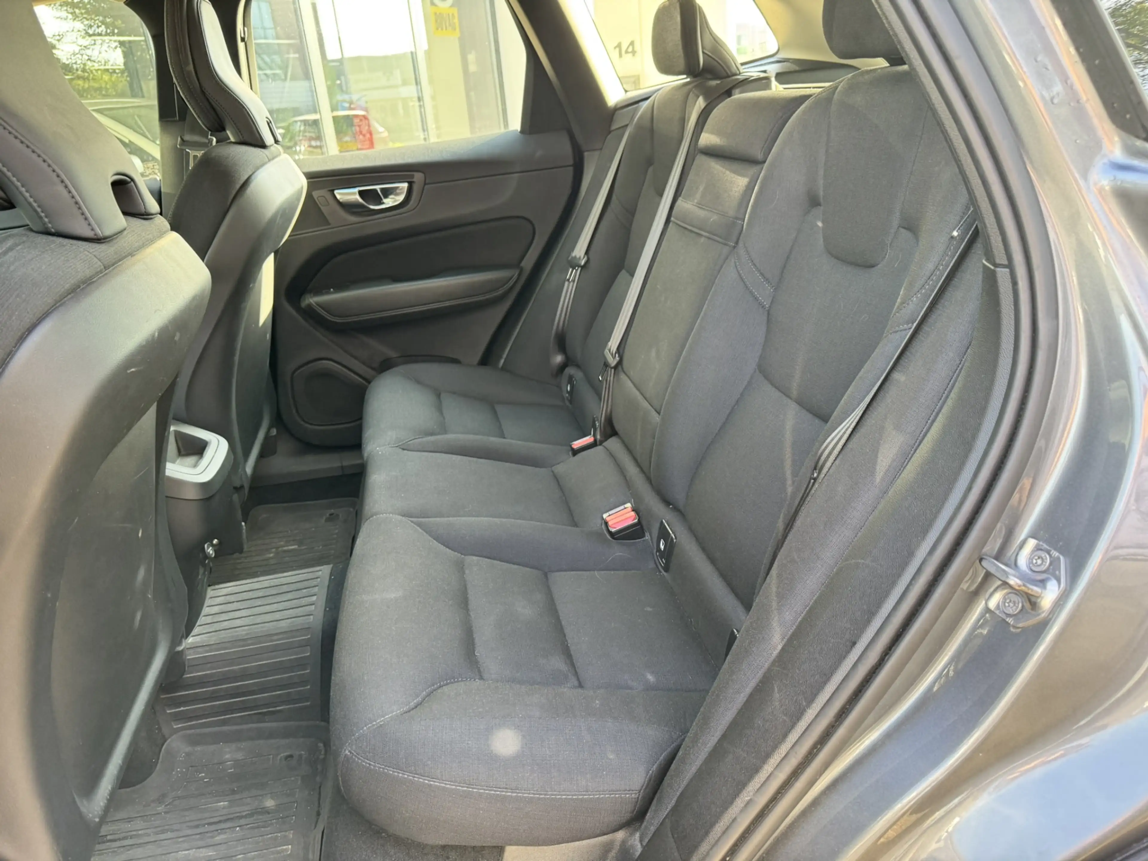 Volvo XC60 2.0 D4 191pk Momentum*Navi*AHK*EXPORT/EX.BPM* — photo 9