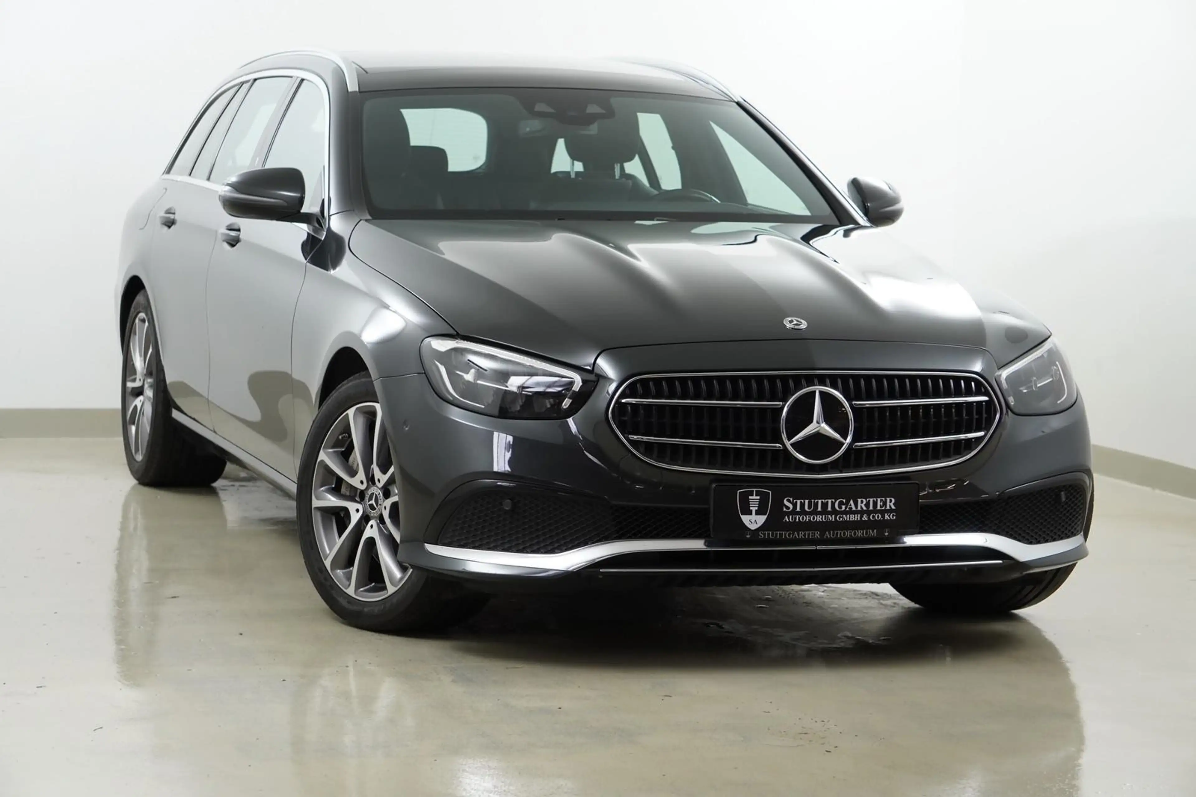 Mercedes-Benz E 450 4Matic T Pano Leder Kamera Luftfederung