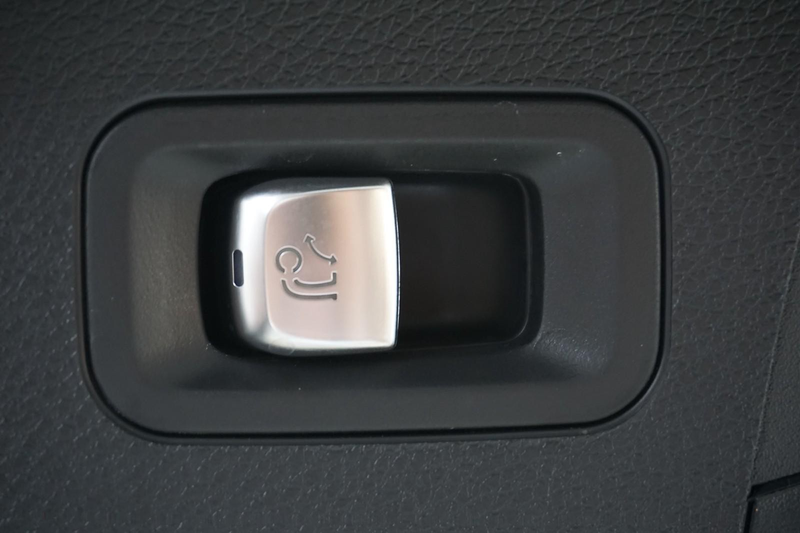 Mercedes-Benz E 450 4Matic T Pano Leder Kamera Luftfederung — photo 15