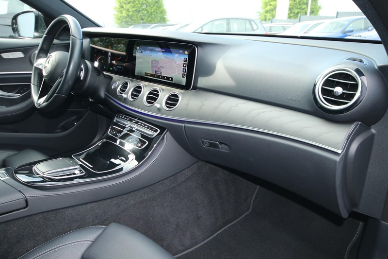 Mercedes-Benz E 450 4Matic T Pano Leder Kamera Luftfederung — photo 8