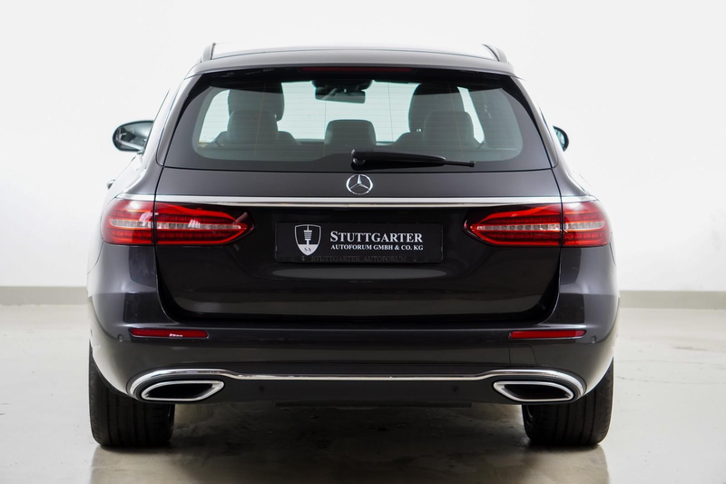 Mercedes-Benz E 450 4Matic T Pano Leder Kamera Luftfederung — photo 5