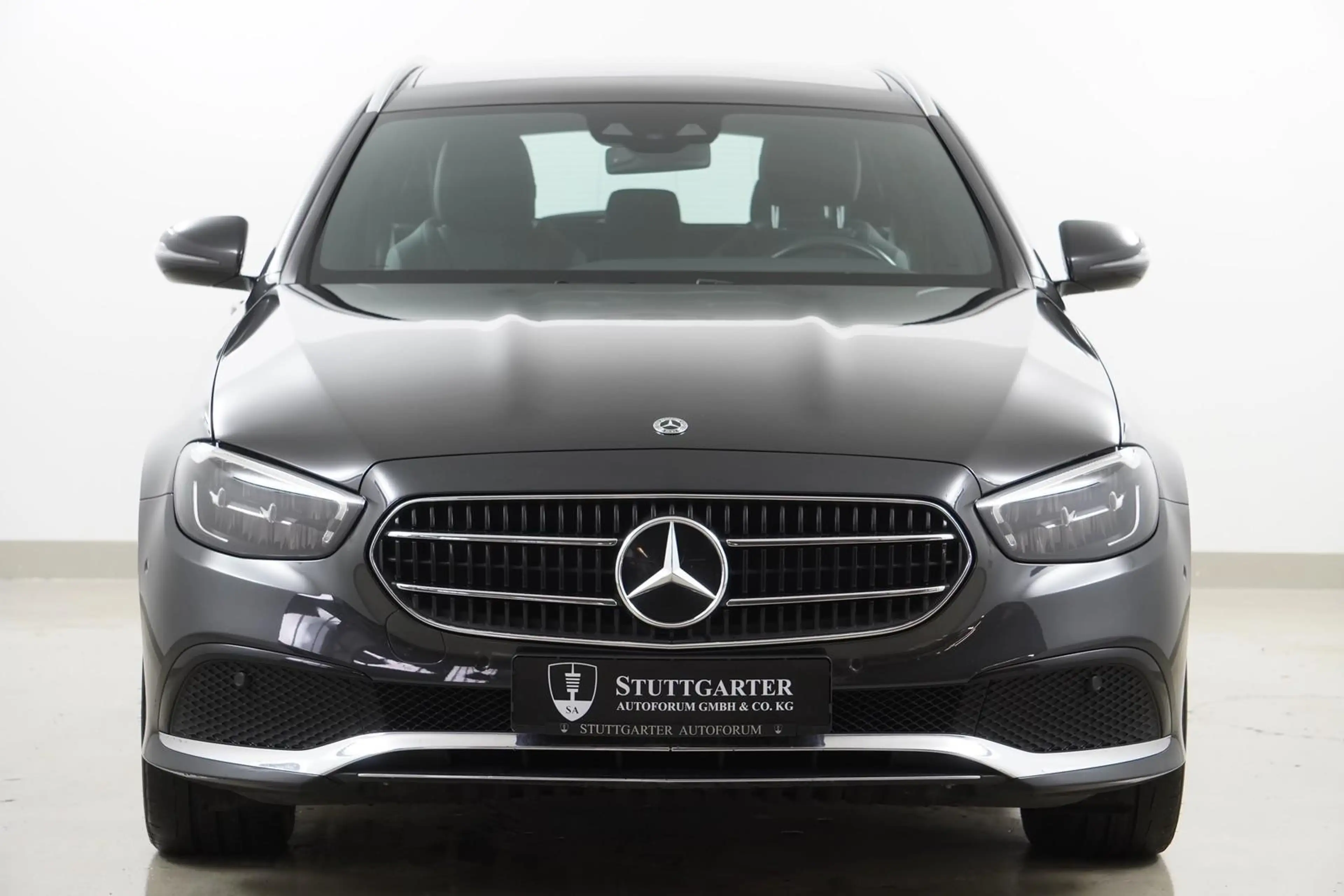 Mercedes-Benz E 450 4Matic T Pano Leder Kamera Luftfederung — photo 2