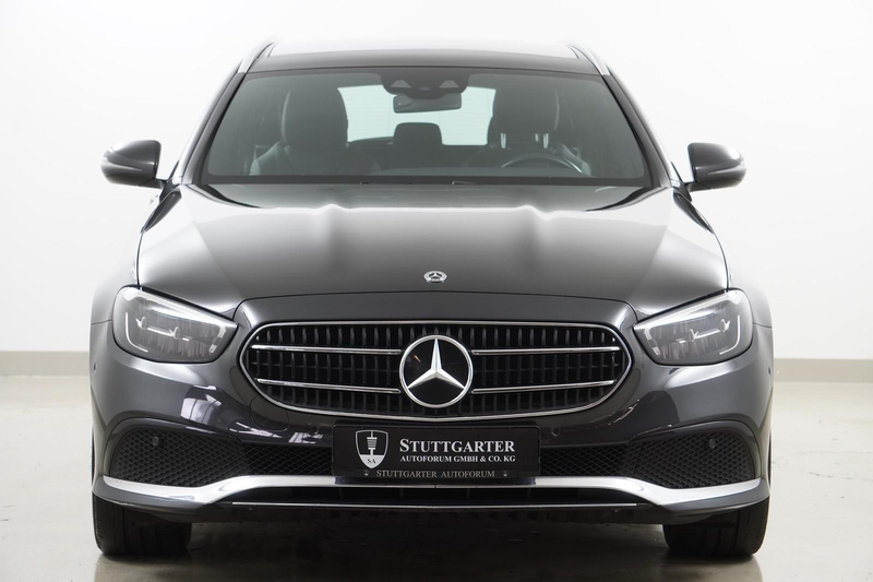 Mercedes-Benz E 450 4Matic T Pano Leder Kamera Luftfederung — photo 2