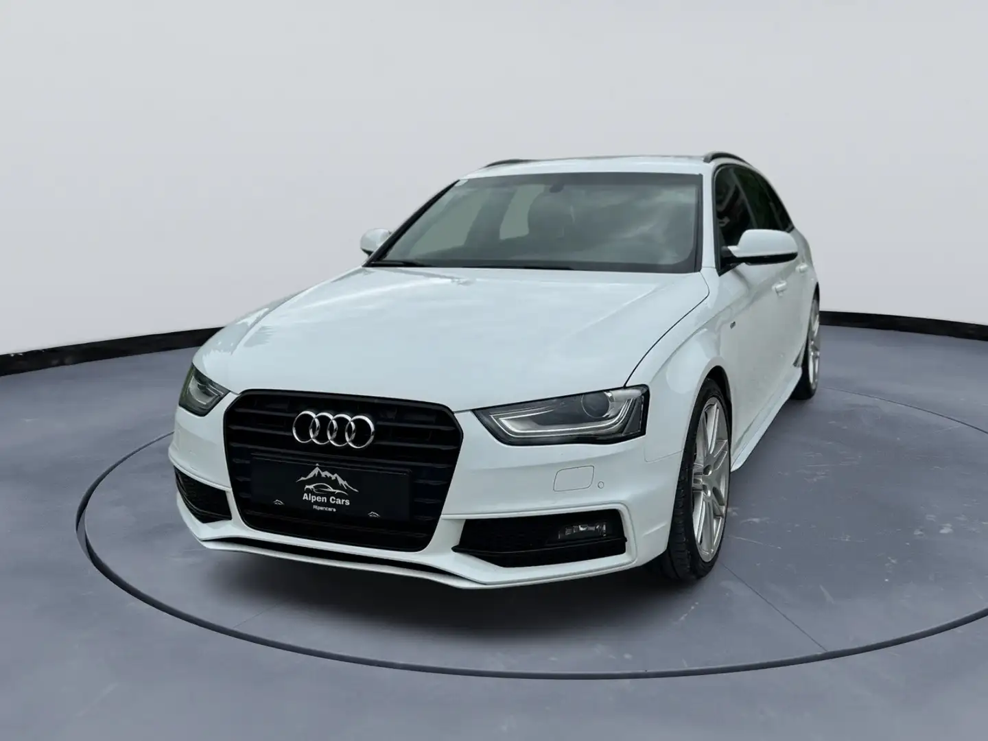 Audi A4 Avant 3,0 TDI DPF White - 1