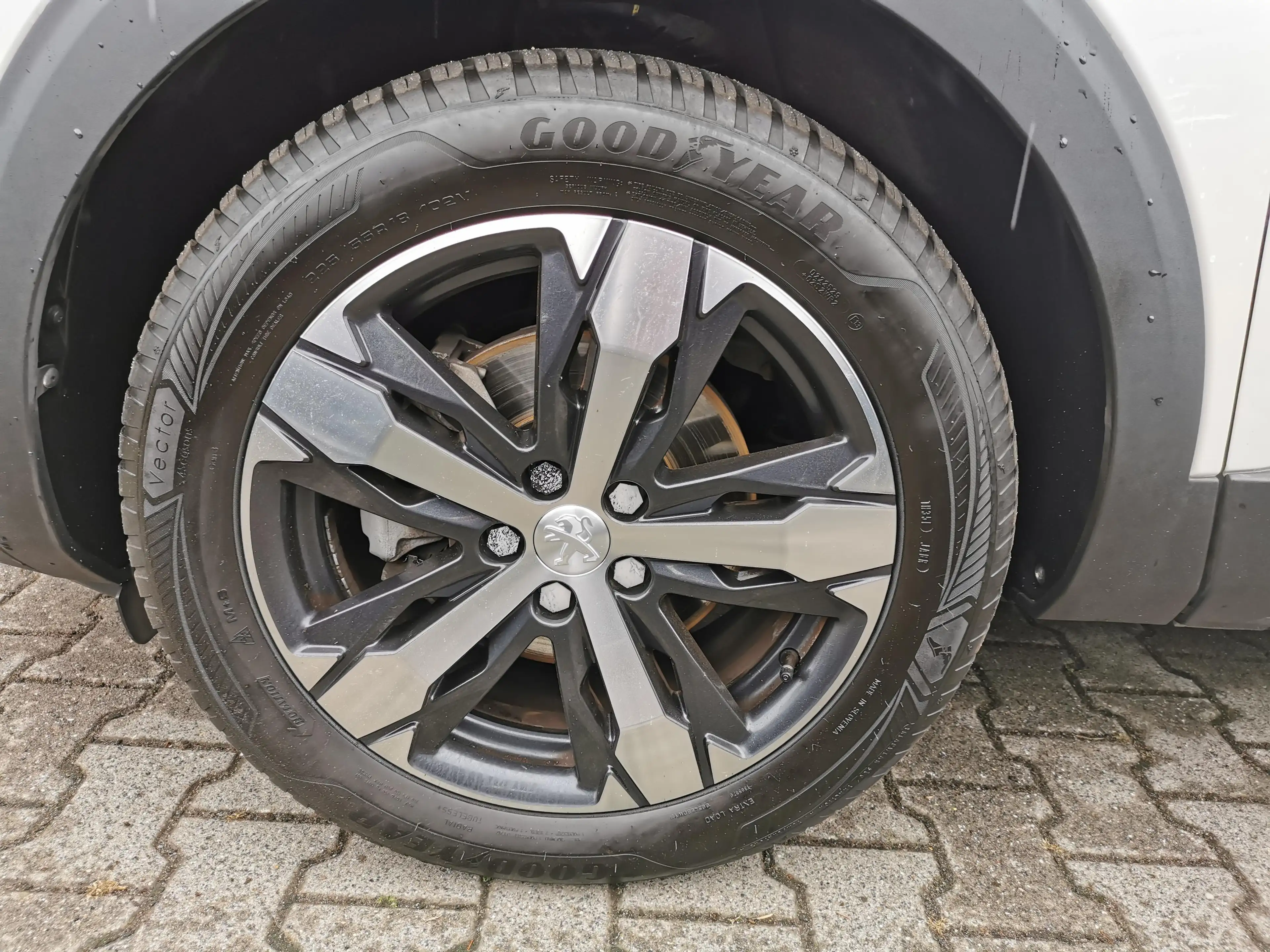 Peugeot 5008 1.2 PureTech 130, GT — photo 5