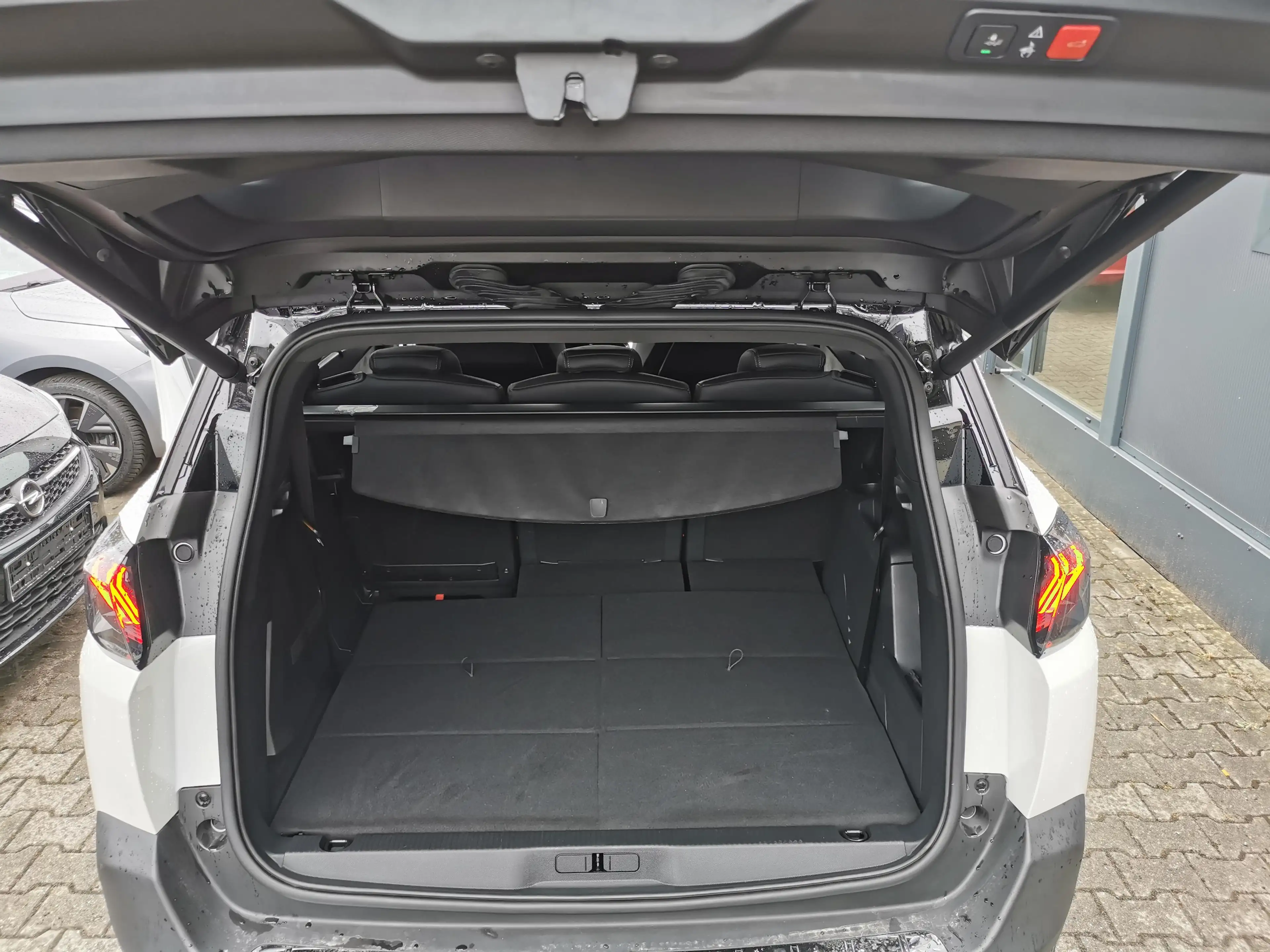 Peugeot 5008 1.2 PureTech 130, GT — photo 7