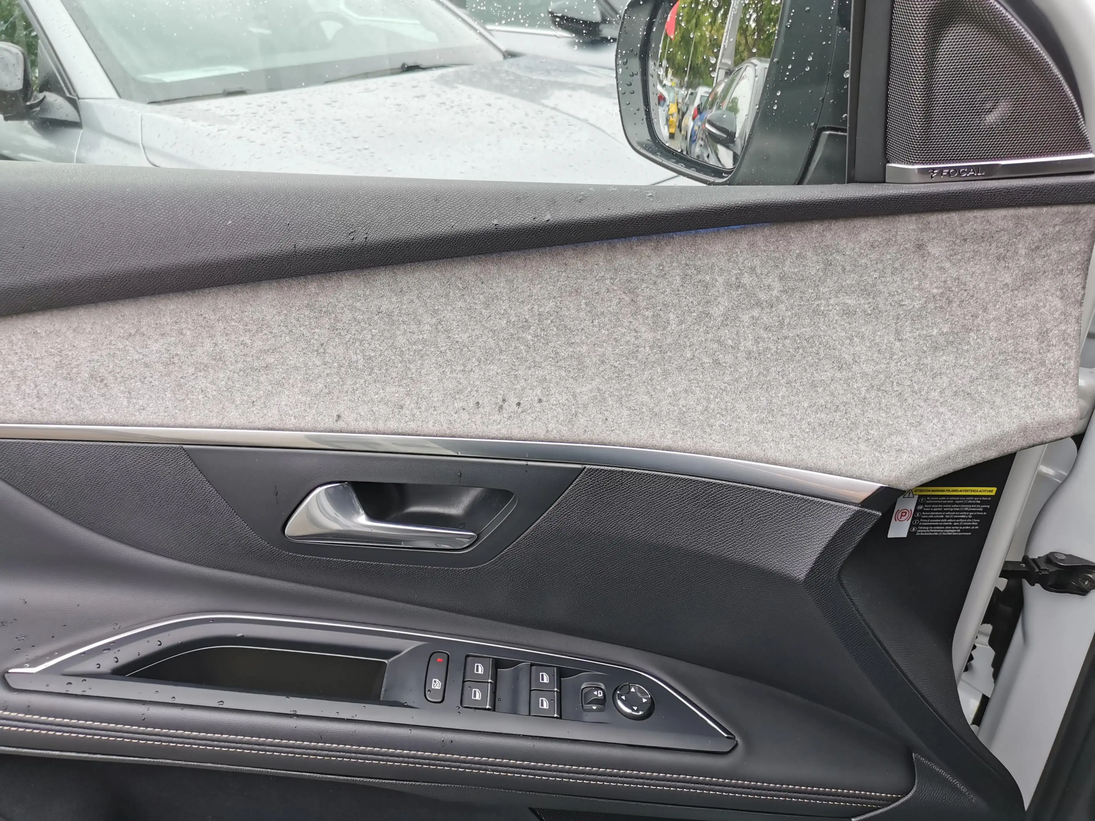 Peugeot 5008 1.2 PureTech 130, GT — photo 15