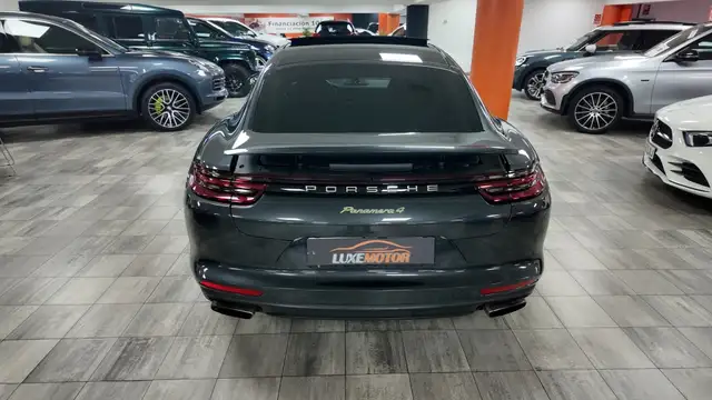 Porsche Panamera view 5