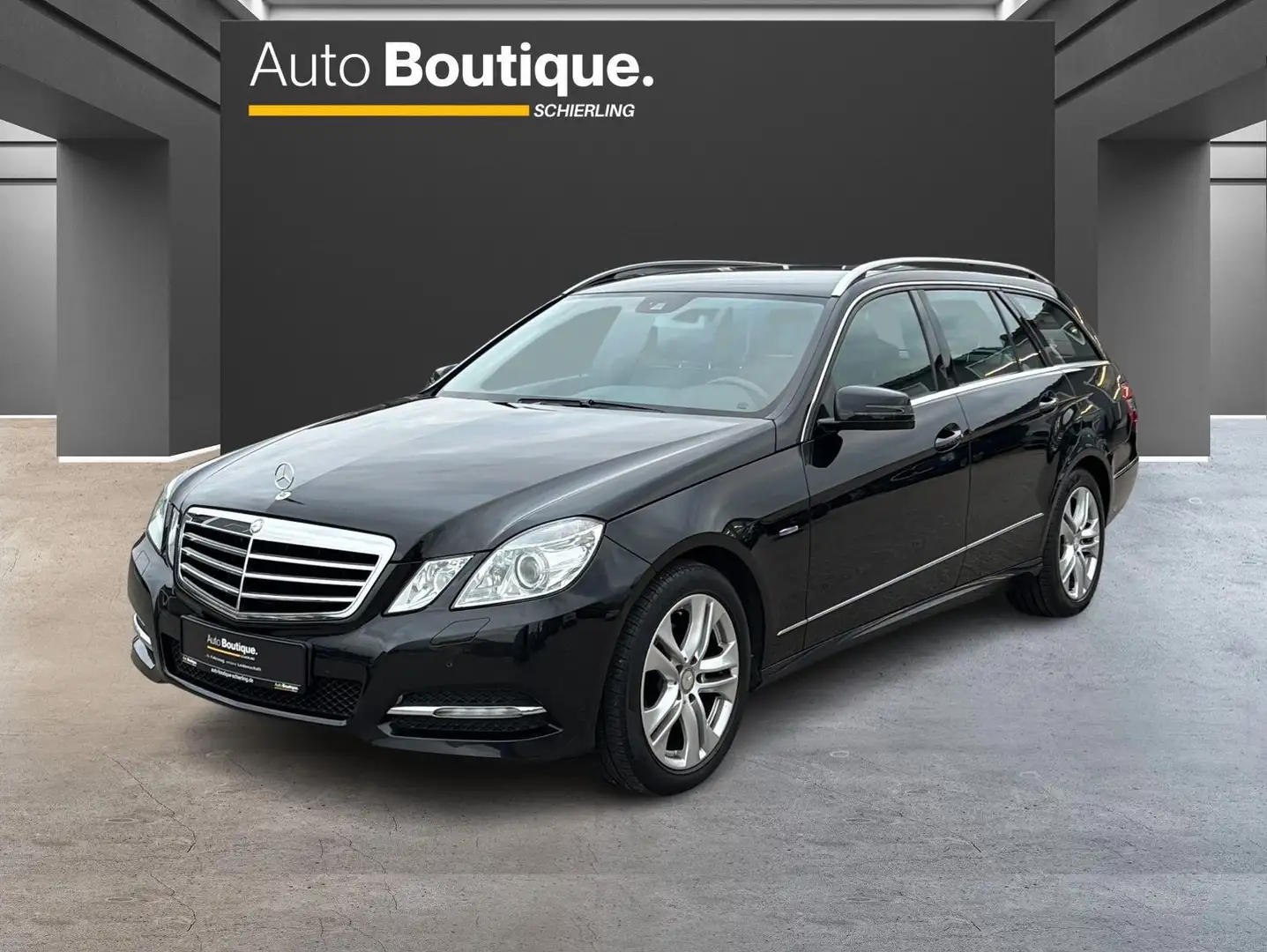 Mercedes-Benz E 200 CGI Avantgarde BlueEfficiency/NAVI/SHZ/PDC Schwarz - 1