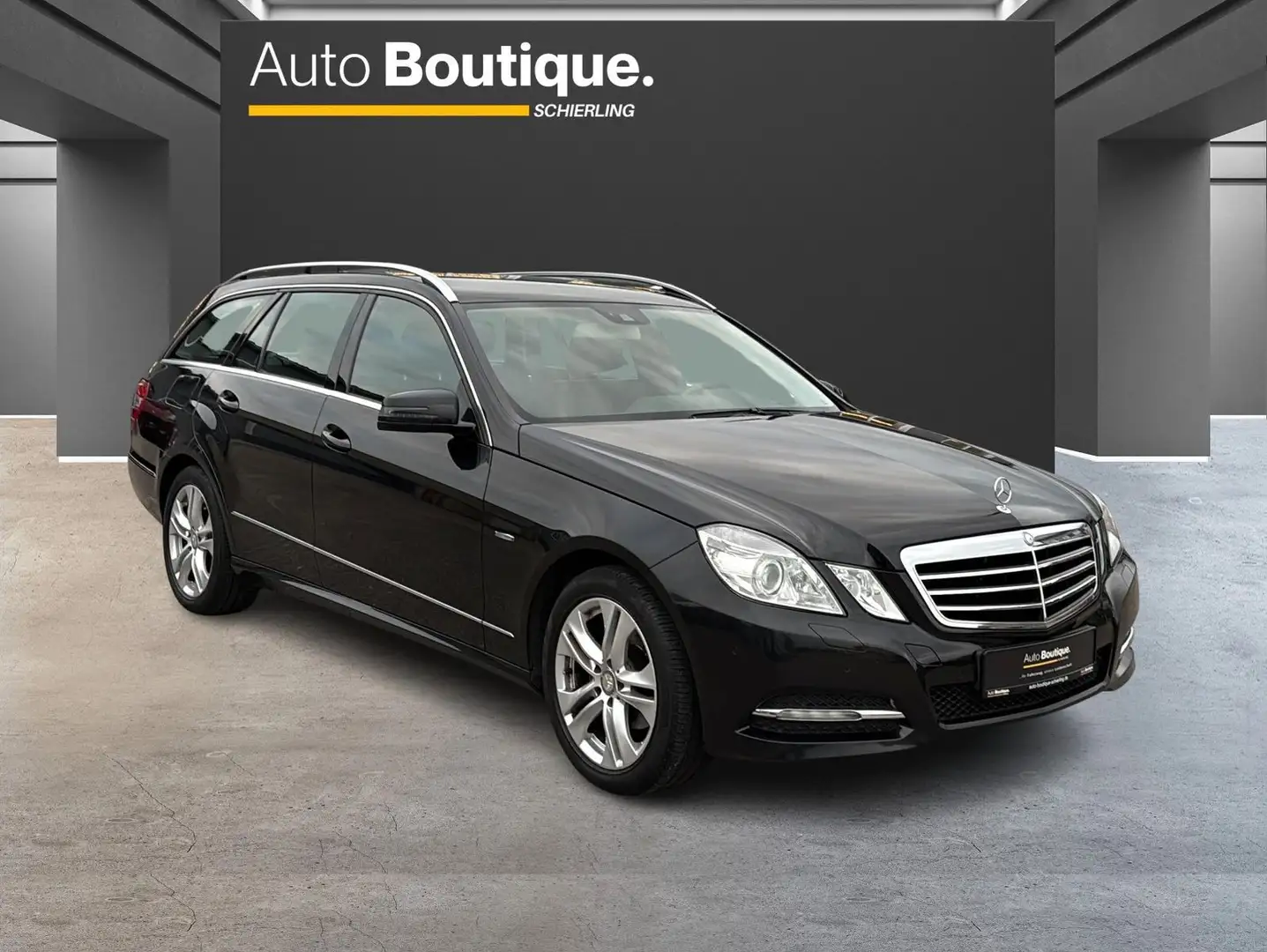 Mercedes-Benz E 200 CGI Avantgarde BlueEfficiency/NAVI/SHZ/PDC Schwarz - 2