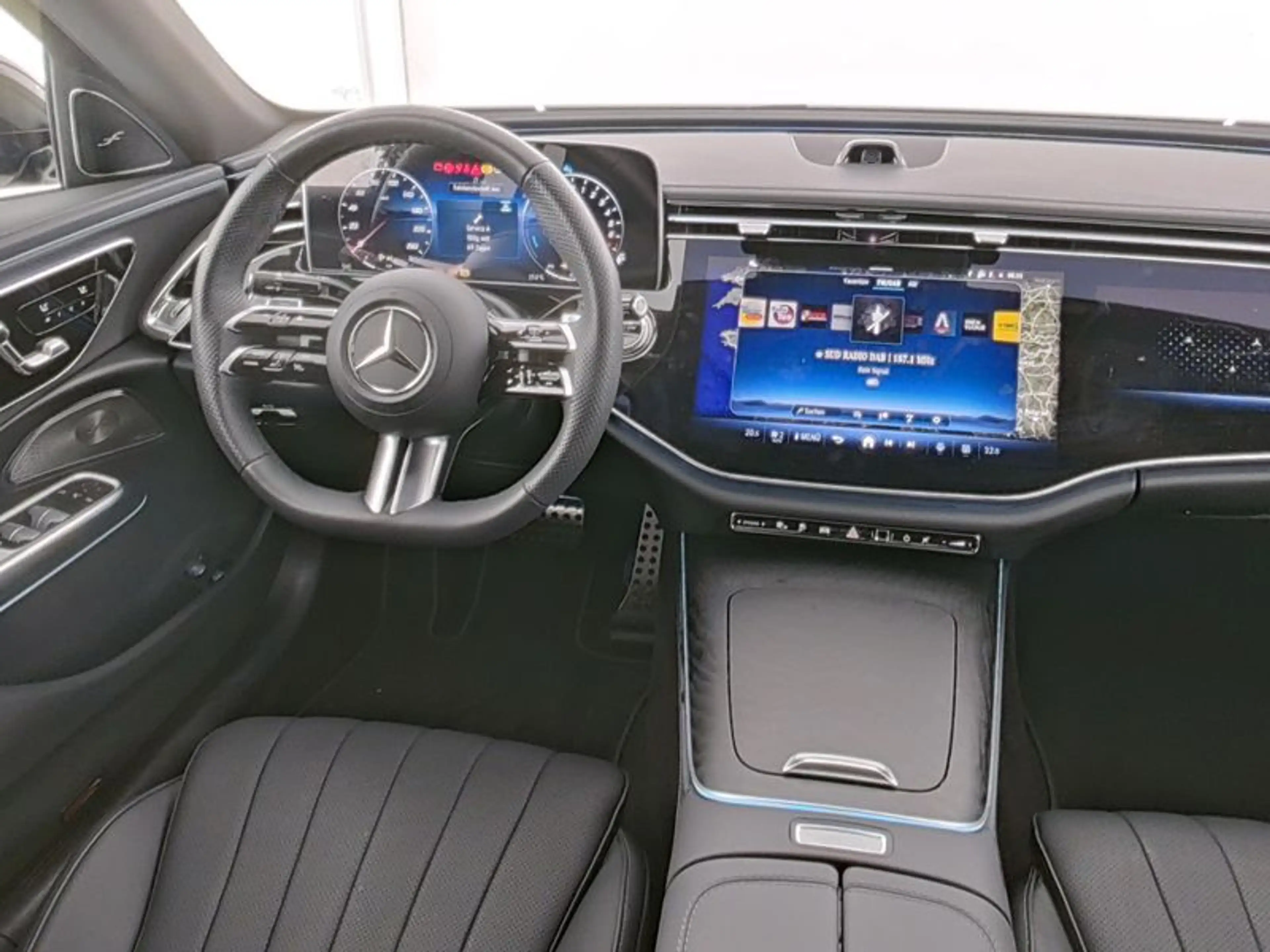 Mercedes-Benz E 400 e 4M AMG-Sport/Super/Pano/Burm/Night/Leder — photo 7