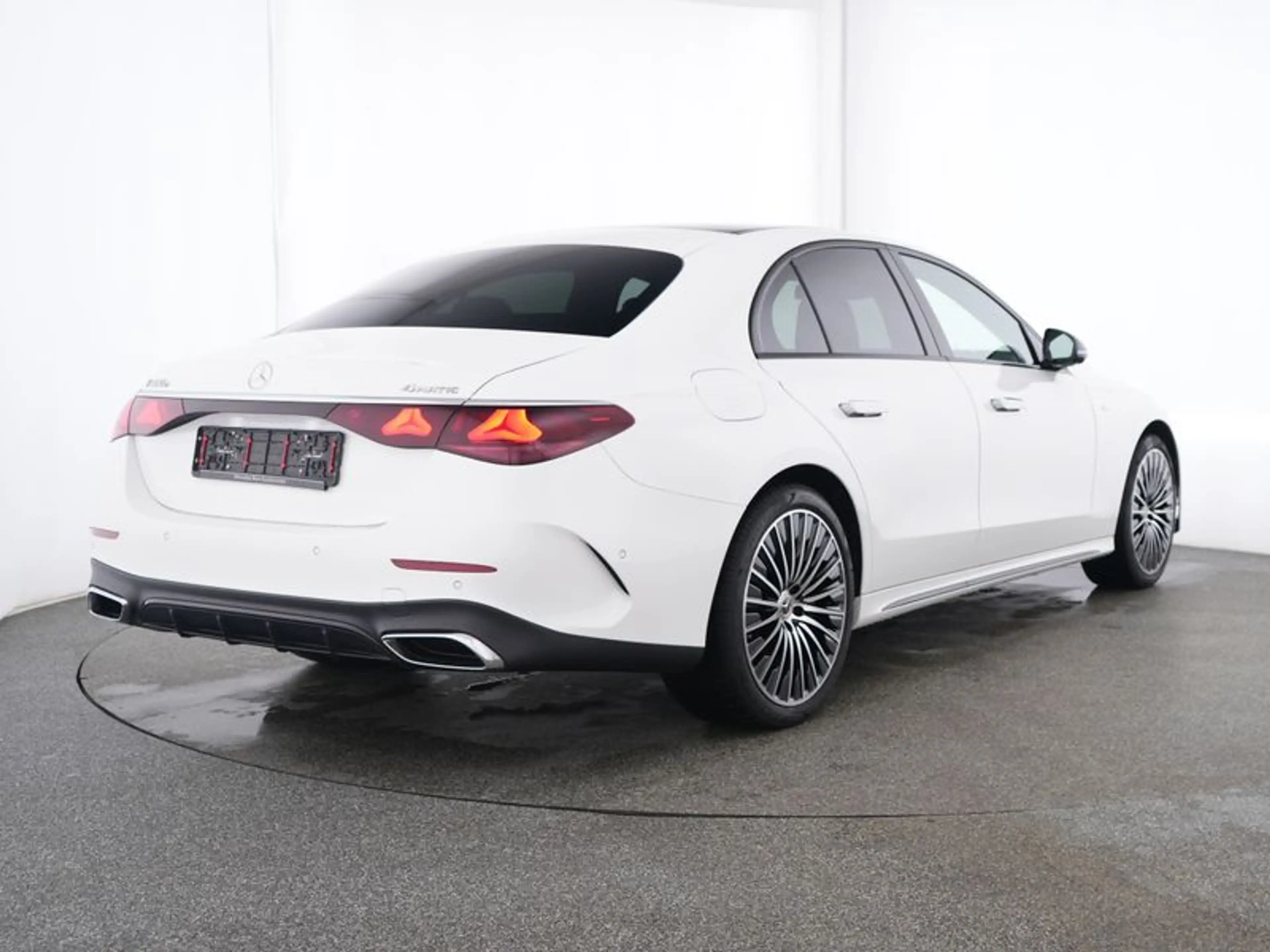 Mercedes-Benz E 400 e 4M AMG-Sport/Super/Pano/Burm/Night/Leder — photo 3