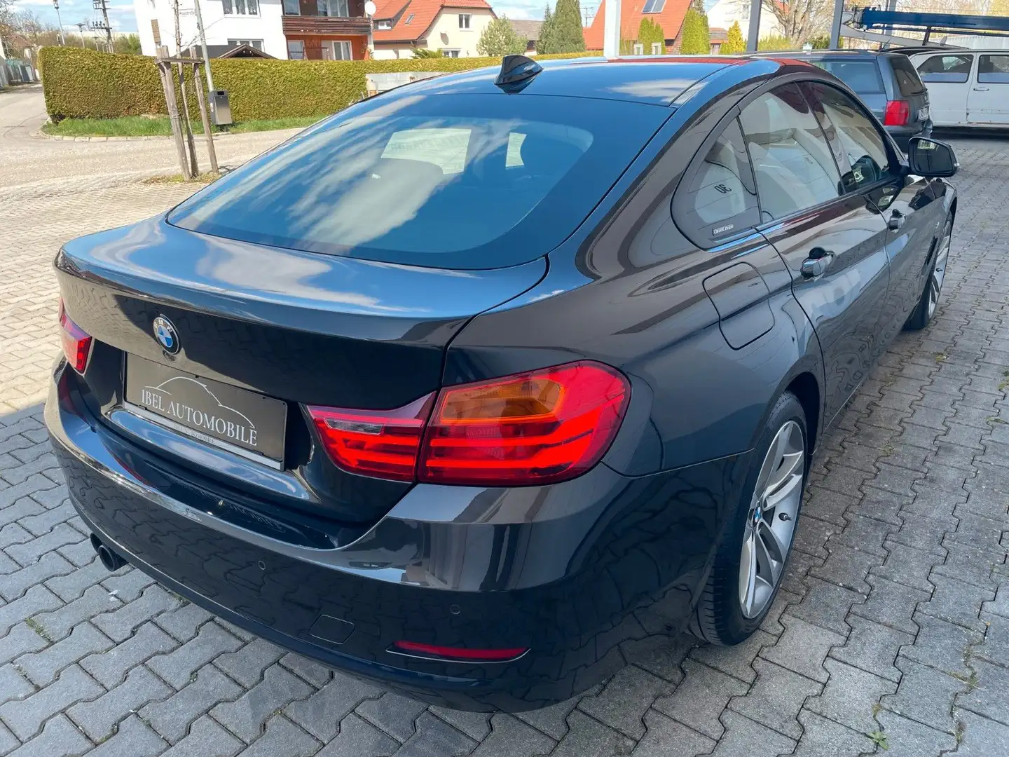 BMW 420 420i Gran Coupé Aut Sport Line Navi Xen ACC HiFi Grau - 2