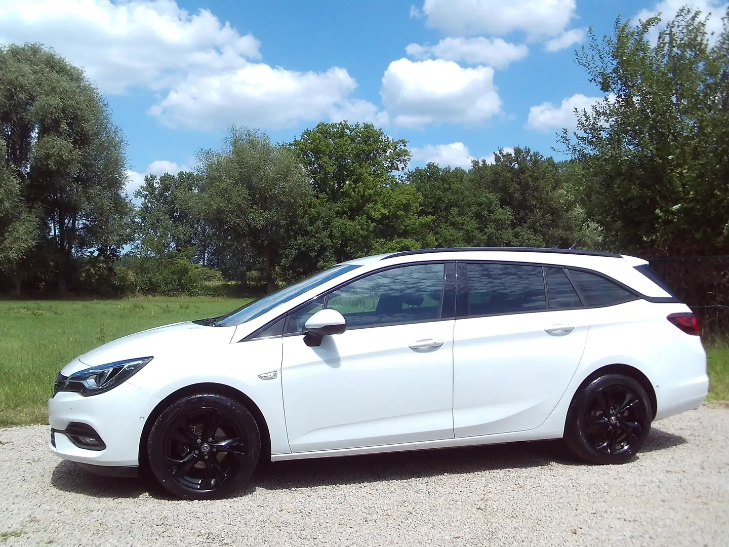 Opel Astra Break Benzine 88dkm Leder/Alcantara Camera Top 021 Wit - 1