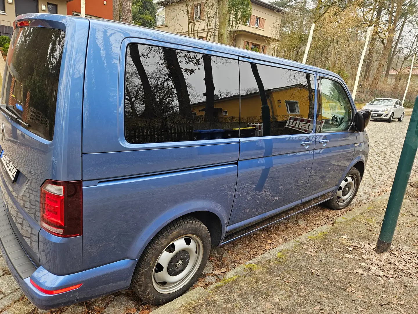 Volkswagen T6 Multivan Multivan+DSG+Kurz+Edition Blu/Azzurro - 2
