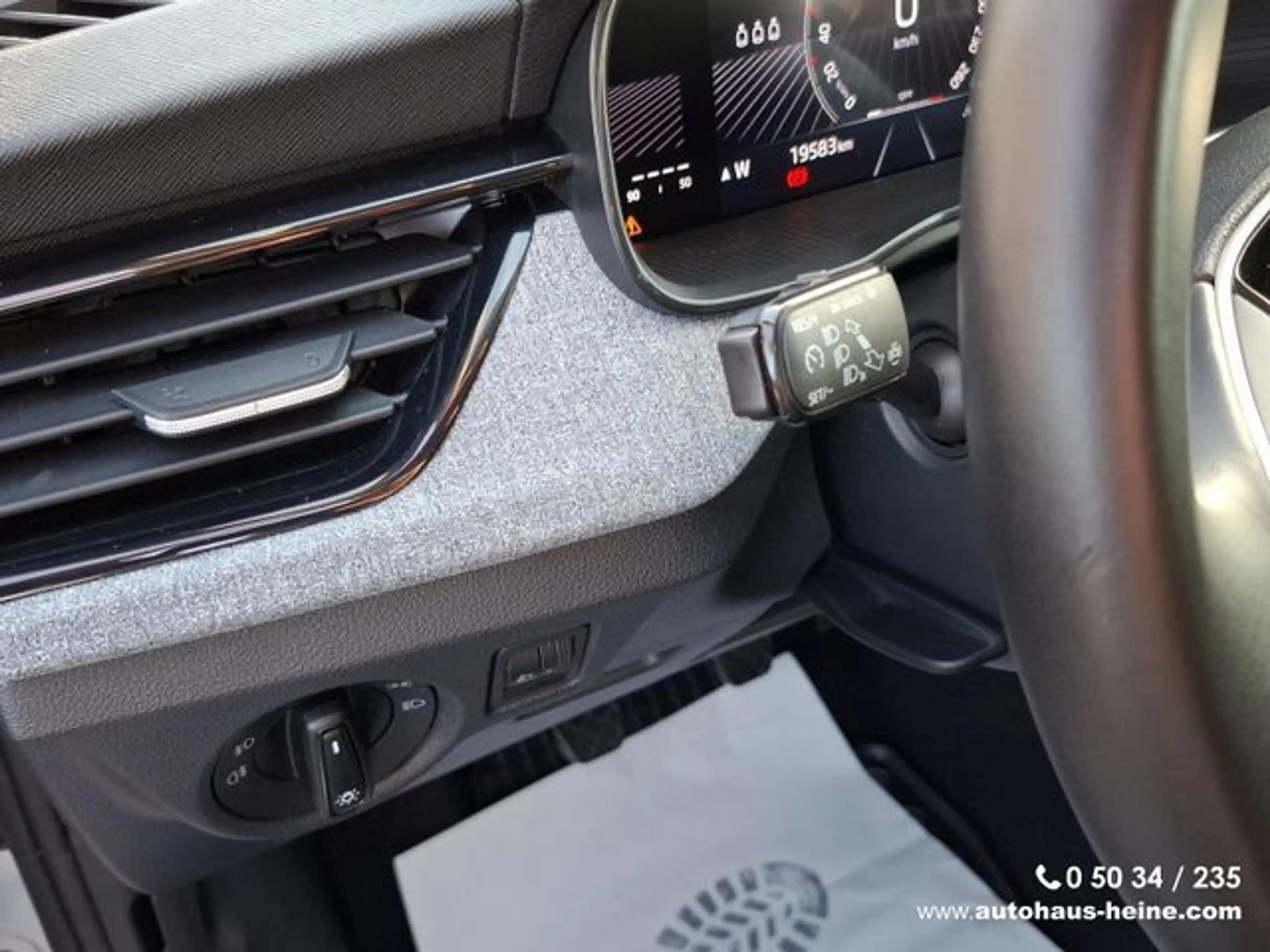 Skoda Kamiq Kamiq Selection|Black Paket|PDC|LED|SHZ|R-Kamera — photo 15