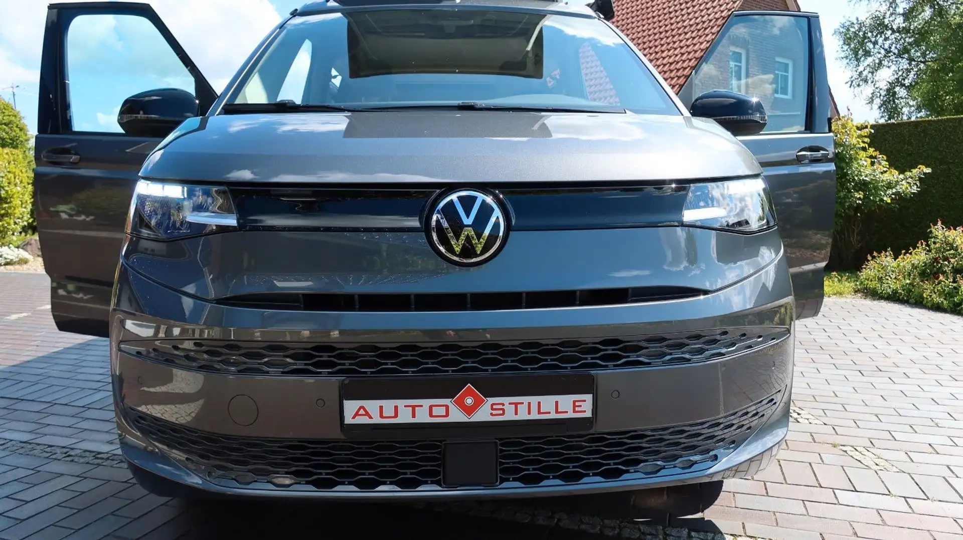 Volkswagen T7 California T7  California 2.0TDI Beach-Voll-UPE:85.237 Euro Grijs - 1