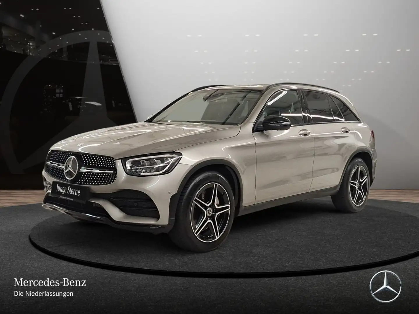 Mercedes-Benz GLC 300 d 4M AMG+NIGHT+PANO+360+AHK+LED+BURMESTER Silber - 2