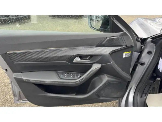 Peugeot GT view 7