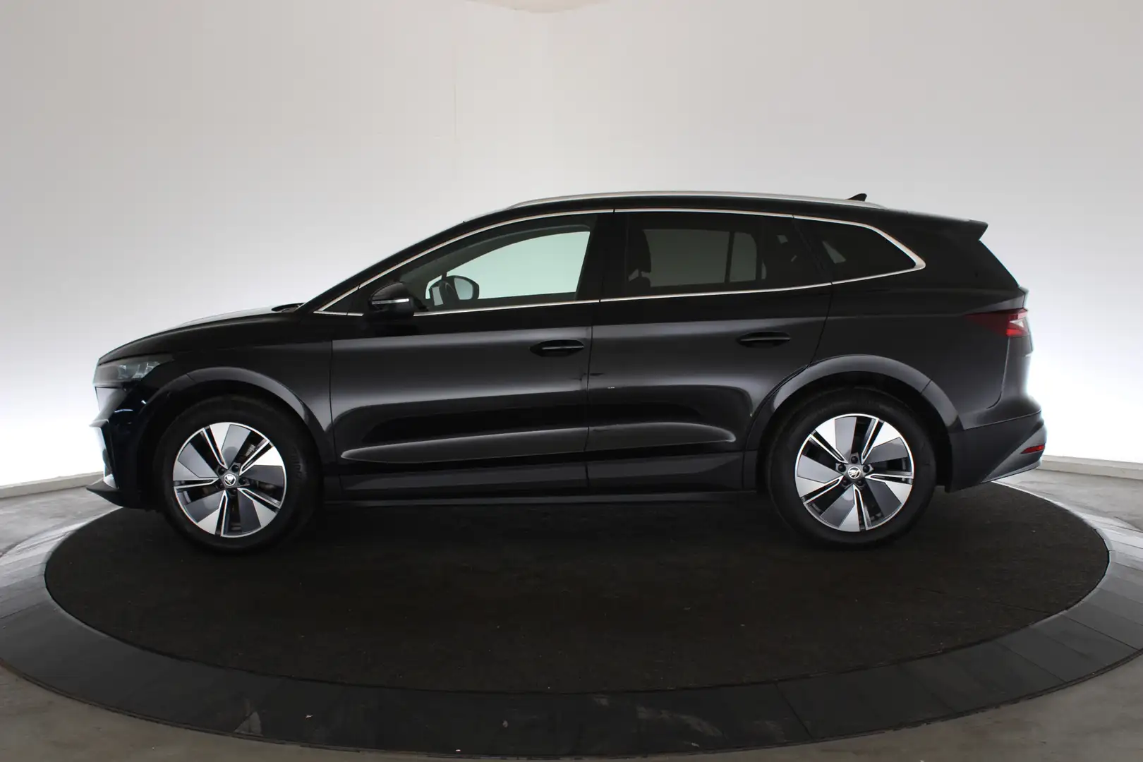 Skoda Enyaq iV 80 | Panoramadak | 19'' LMV |* Schwarz - 2