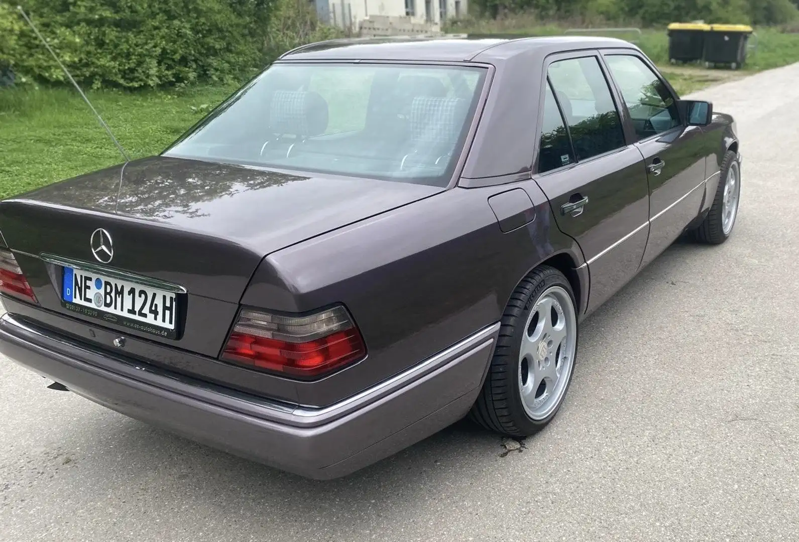 Mercedes-Benz E 200 - 2
