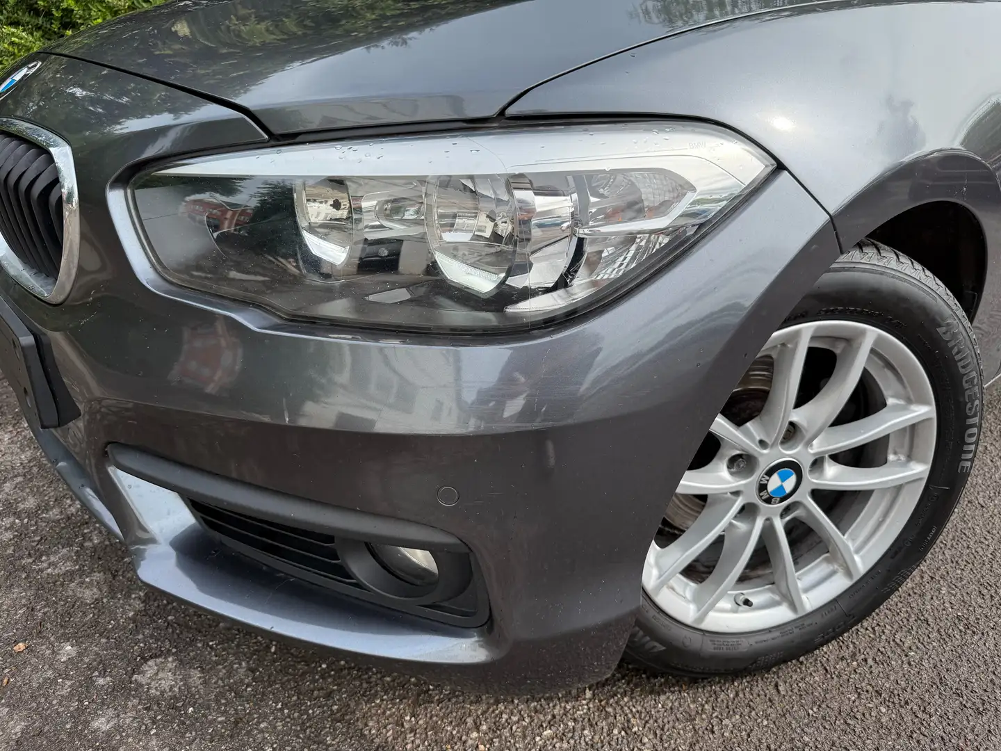 BMW 116 dA+BOITE AUTO+NAVI+AIRCO+JANTES+EU 6C Gri - 2