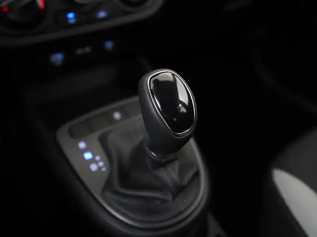 Hyundai i10 view 10