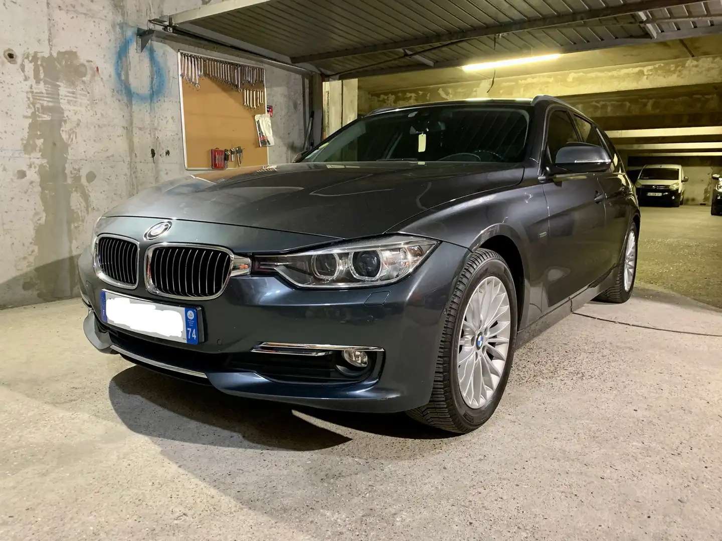 BMW 320 Touring 320d 184 ch Luxury A - 1