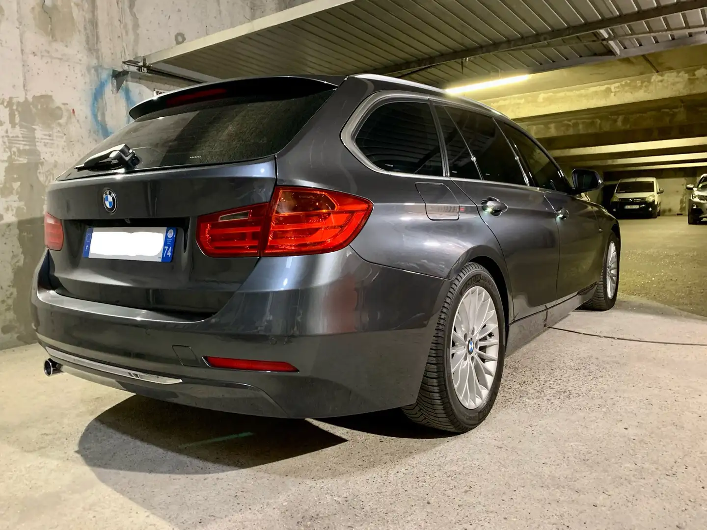 BMW 320 Touring 320d 184 ch Luxury A - 2