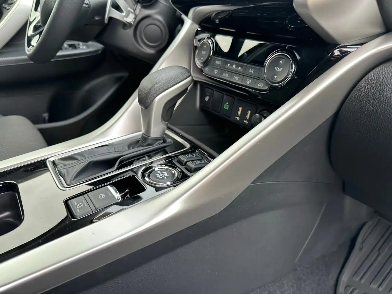 Mitsubishi Eclipse Cross fotografie Mitsubishi Eclipse Cross