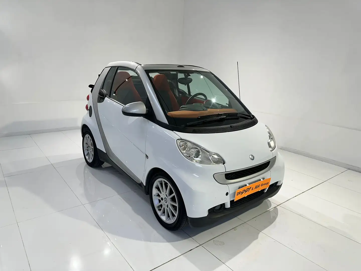smart forTwo Fortwo Cabrio 1.0 Passion 84cv AT Bianco - 1