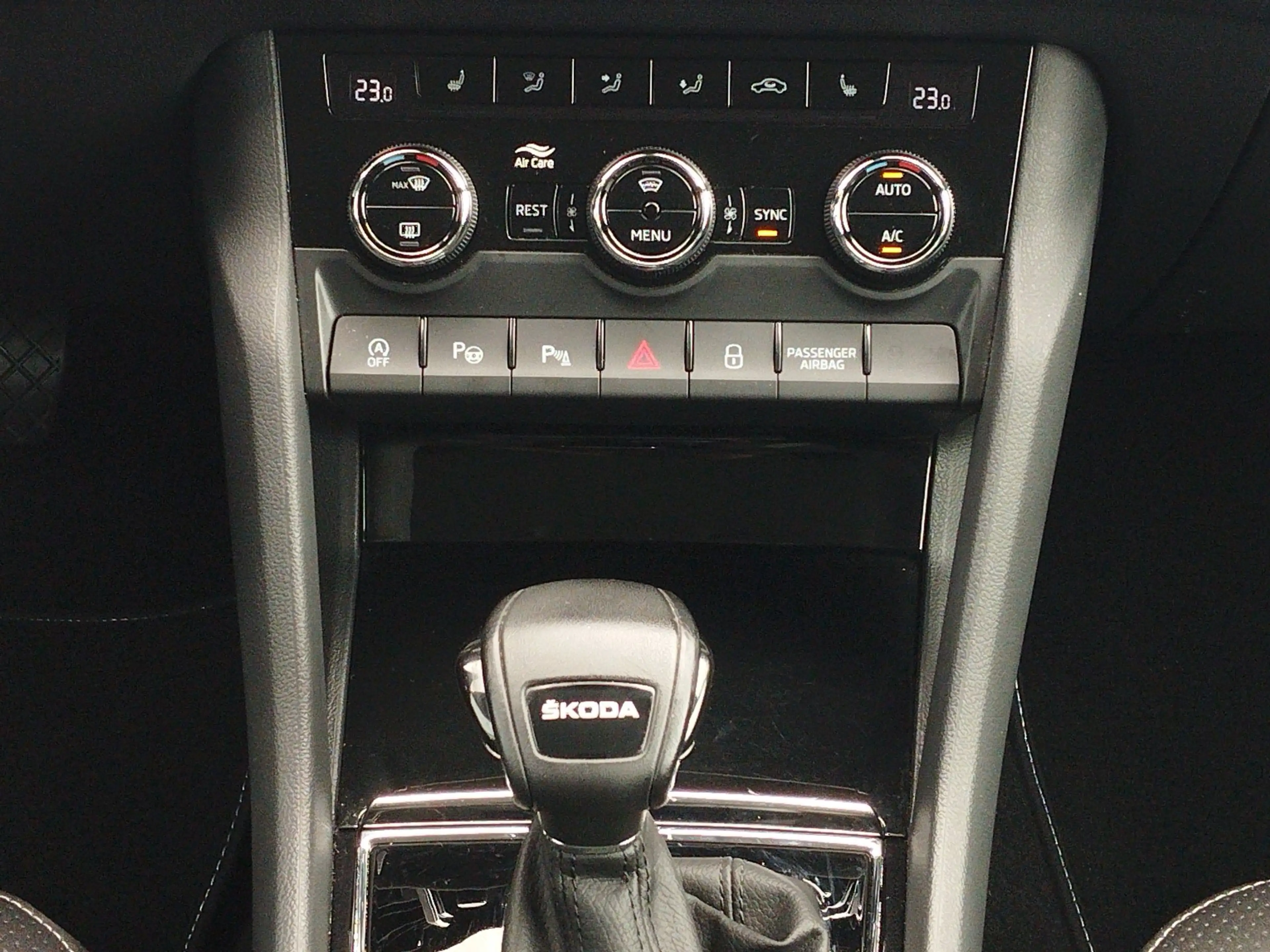 Skoda Kodiaq 2.0 TDI Tour 4xSHZ*ACC*AHK*AUT*DynLicht — photo 14