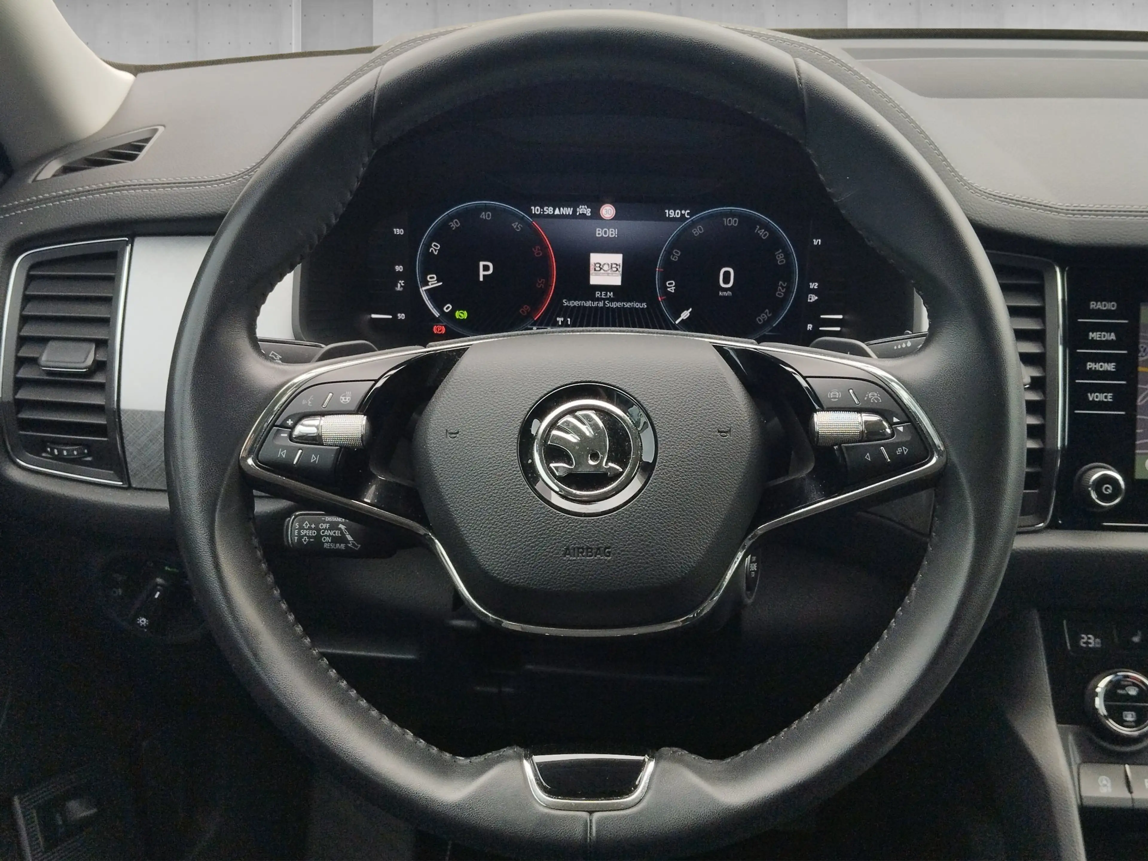 Skoda Kodiaq 2.0 TDI Tour 4xSHZ*ACC*AHK*AUT*DynLicht — photo 10