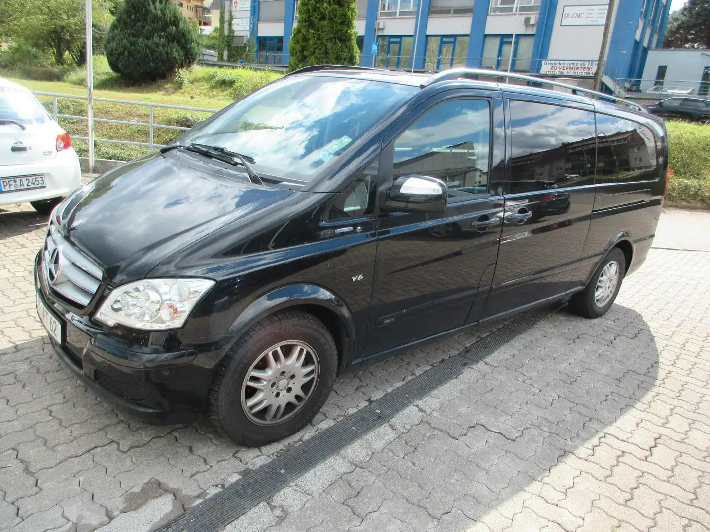 Mercedes-Benz Viano 3.0 CDI Ambiente extralang Negro - 2