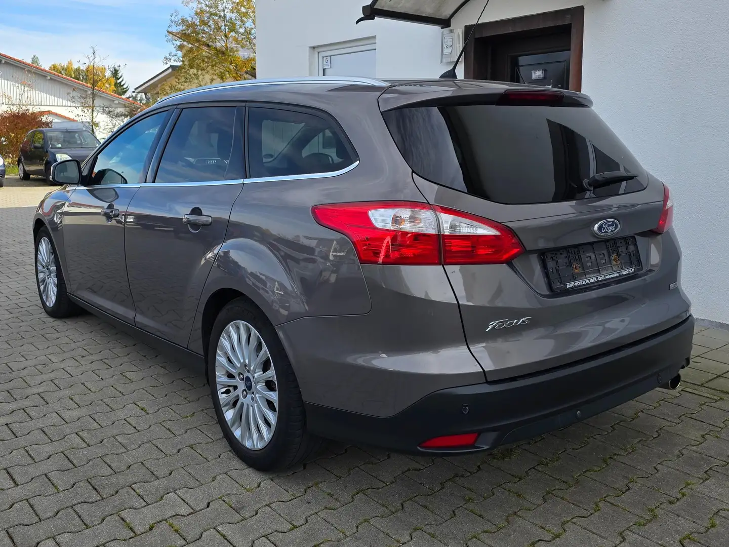 Ford Focus Titanium Braun - 2
