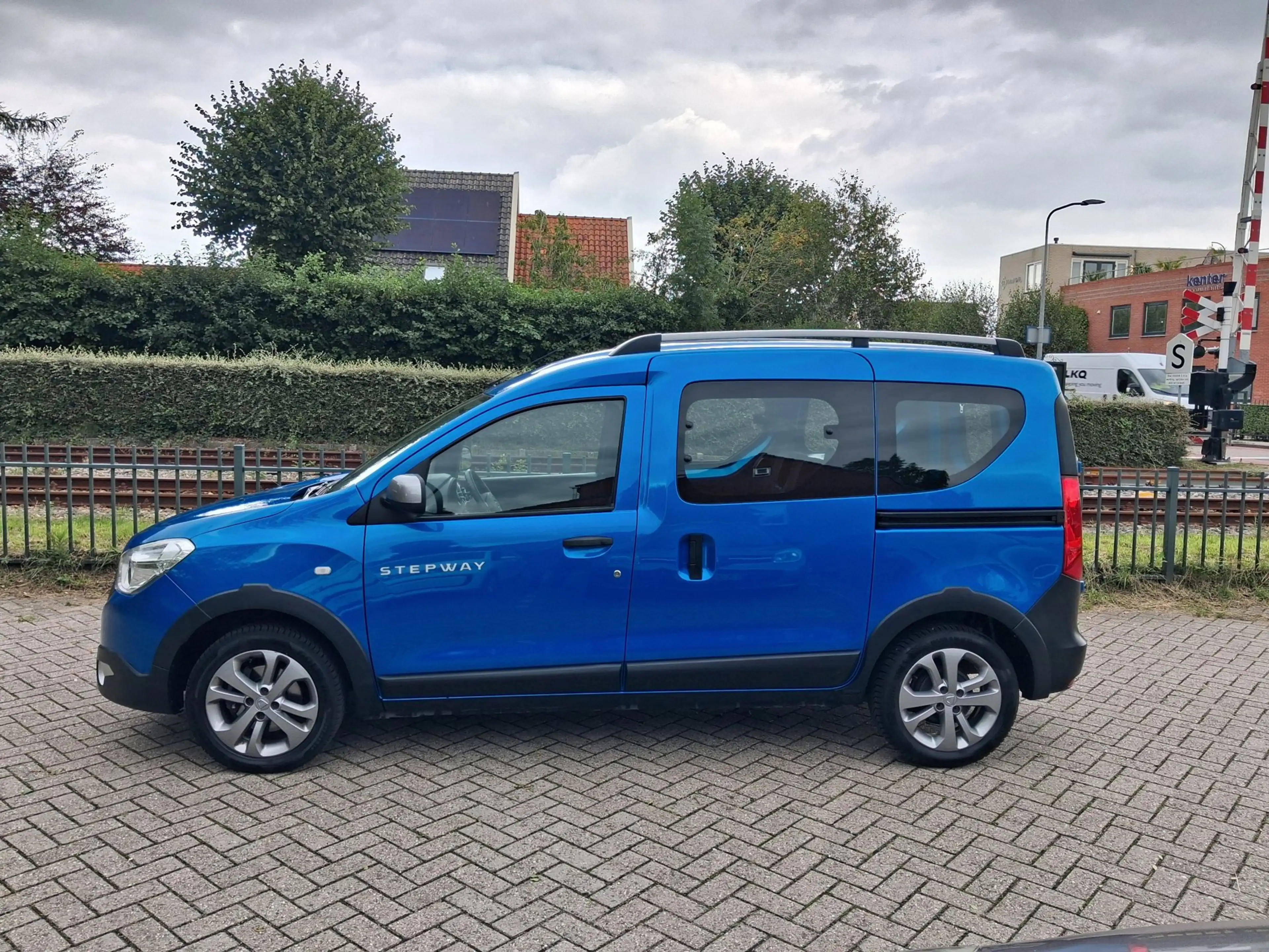 Dacia Dokker 1.2 TCe S&S Stepway airco cruise navi recent nieuw — photo 4