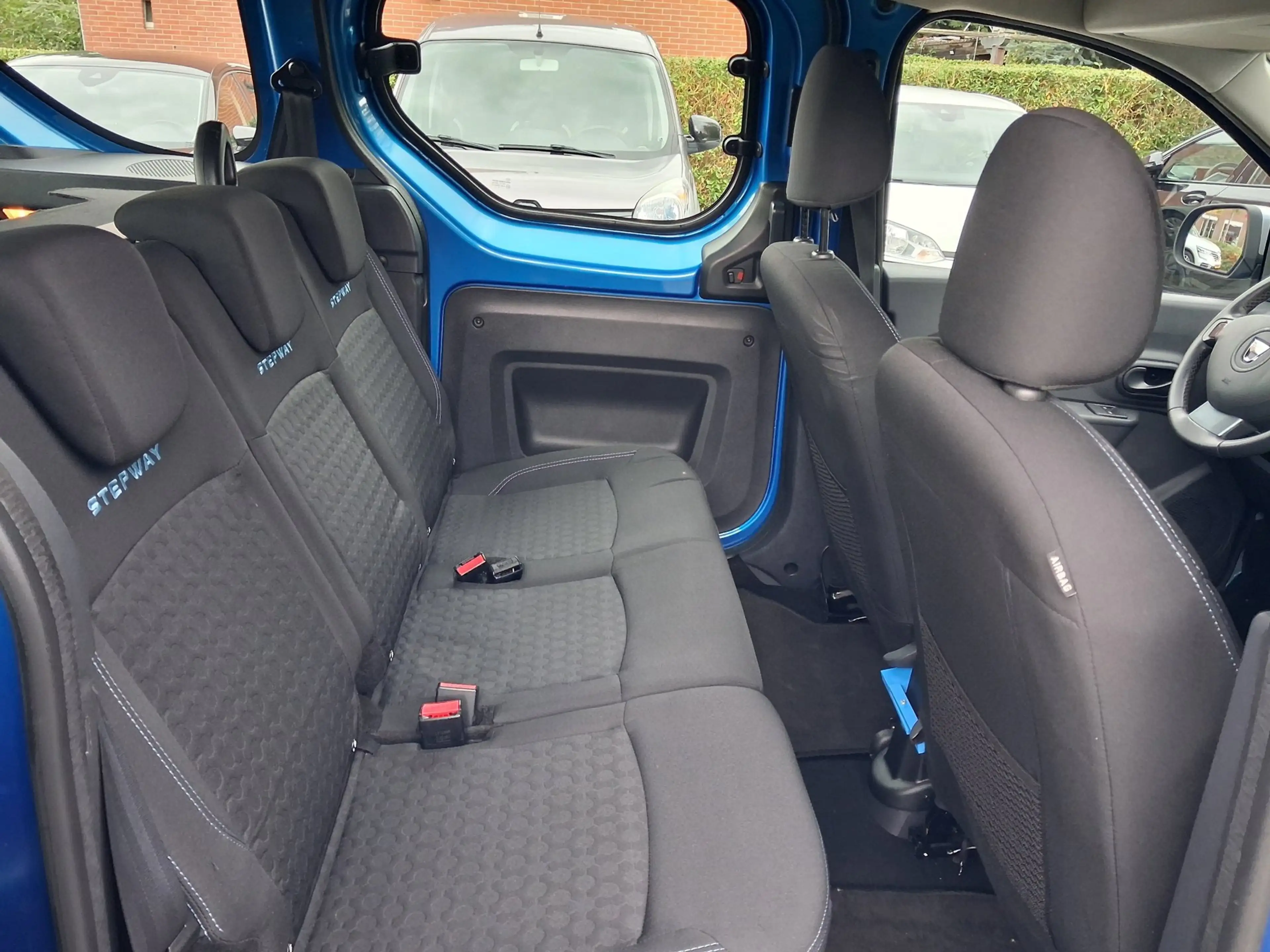 Dacia Dokker 1.2 TCe S&S Stepway airco cruise navi recent nieuw — photo 29