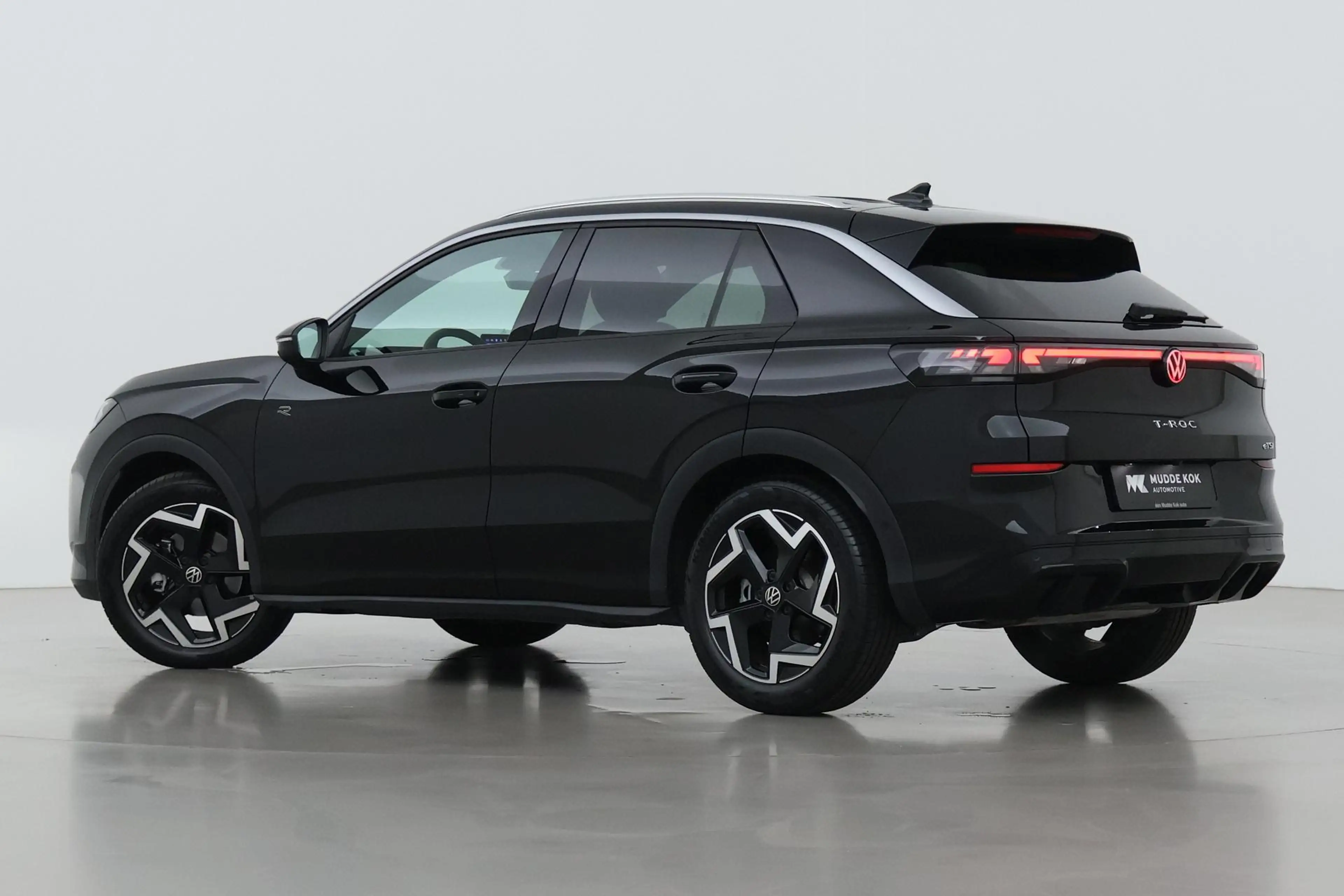 Volkswagen T-Roc 1.5 eTSI R-Line | ACC | Trekhaak | BLIS | Camera | — photo 2