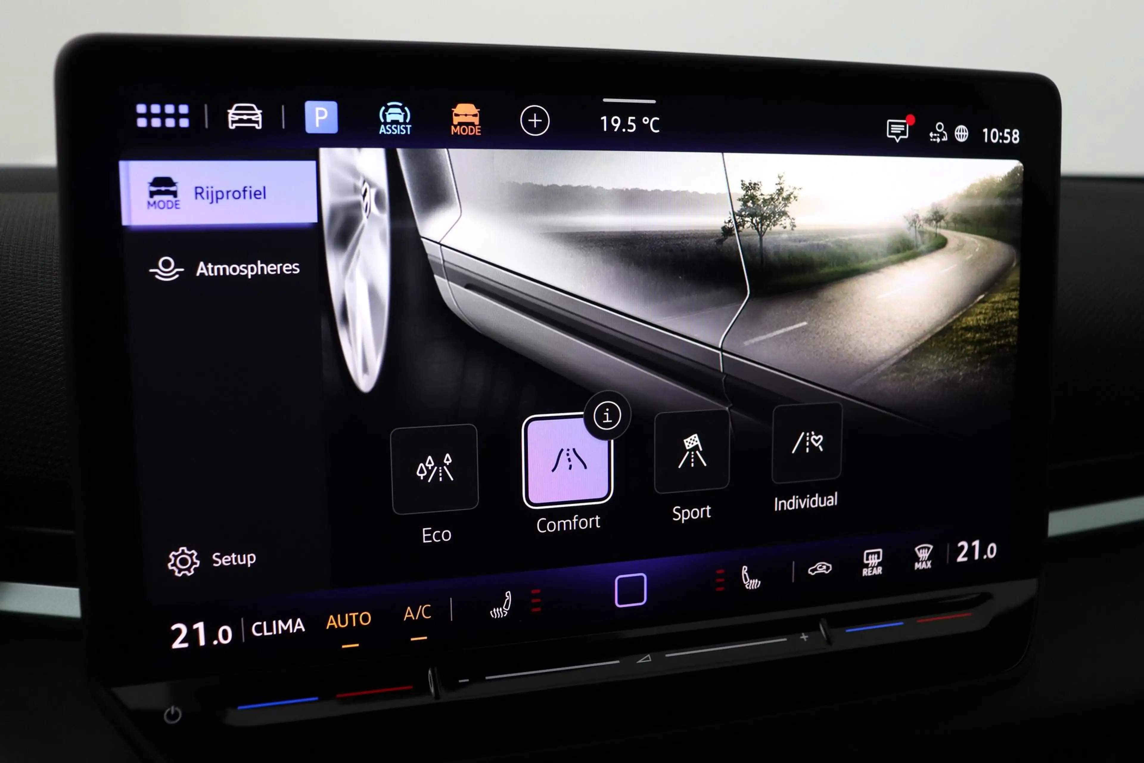 Volkswagen T-Roc 1.5 eTSI R-Line | ACC | Trekhaak | BLIS | Camera | — photo 29