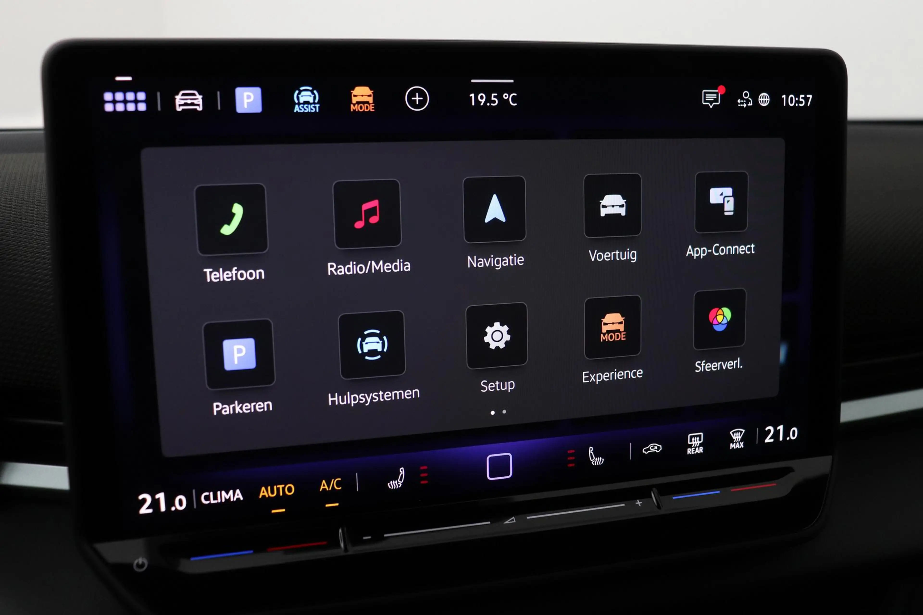 Volkswagen T-Roc 1.5 eTSI R-Line | ACC | Trekhaak | BLIS | Camera | — photo 21